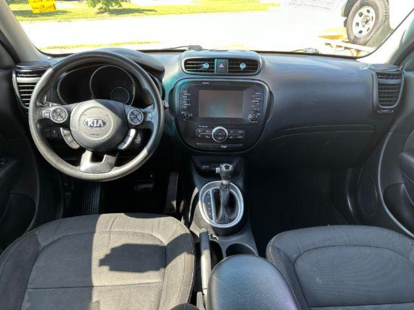 2018 SILVER Kia Soul + (KNDJP3A53J7) with an 2.0L L4 DOHC 16V engine, 6-Speed Automatic transmission, located at 2715 W Pioneer Pkwy, Arlington, TX, 76013, (817) 265-9009, 32.710262, -97.153236 - Photo#11