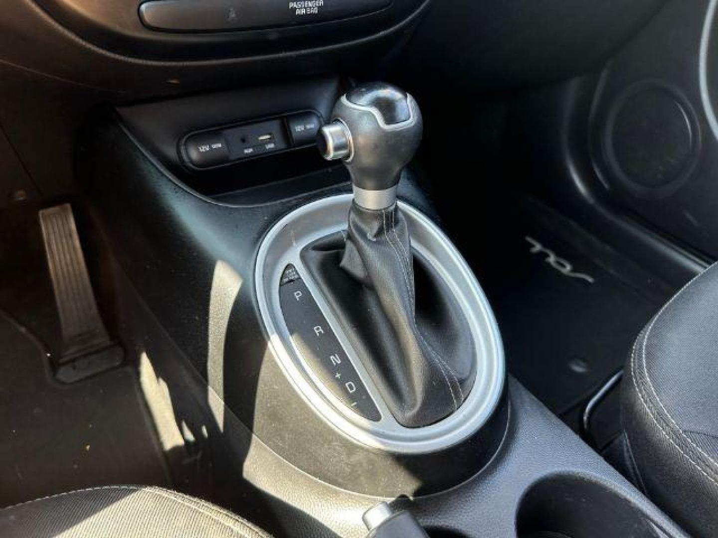 2018 SILVER Kia Soul + (KNDJP3A53J7) with an 2.0L L4 DOHC 16V engine, 6-Speed Automatic transmission, located at 2715 W Pioneer Pkwy, Arlington, TX, 76013, (817) 265-9009, 32.710262, -97.153236 - Photo#15