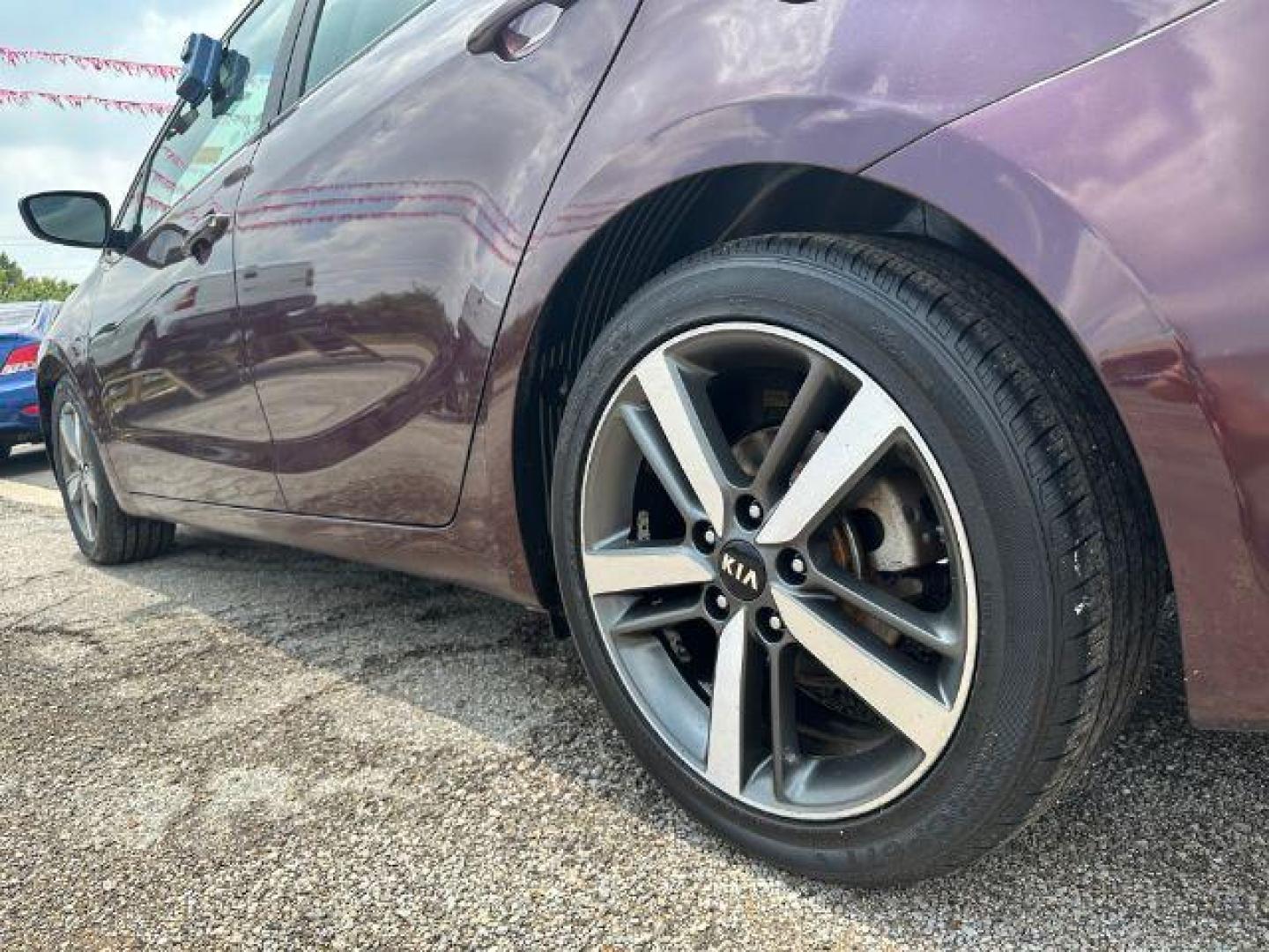 2018 RED Kia Forte LX 6M (3KPFL4A73JE) with an 2.0L L4 DOHC 16V engine, 6-Speed Manual transmission, located at 2715 W Pioneer Pkwy, Arlington, TX, 76013, (817) 265-9009, 32.710262, -97.153236 - Photo#8