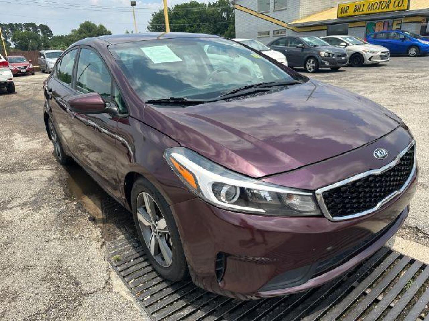 2018 RED Kia Forte LX 6M (3KPFL4A73JE) with an 2.0L L4 DOHC 16V engine, 6-Speed Manual transmission, located at 2715 W Pioneer Pkwy, Arlington, TX, 76013, (817) 265-9009, 32.710262, -97.153236 - Photo#22