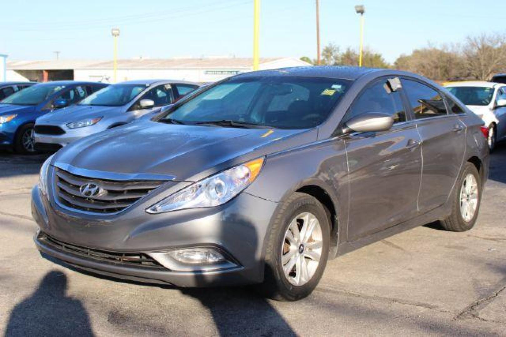 2012 GRAY Hyundai Sonata GLS Auto (5NPEB4AC2CH) with an 2.4L L4 DOHC 16V engine, 6-Speed Automatic transmission, located at 2715 W Pioneer Pkwy, Arlington, TX, 76013, (817) 265-9009, 32.710262, -97.153236 - Photo#2