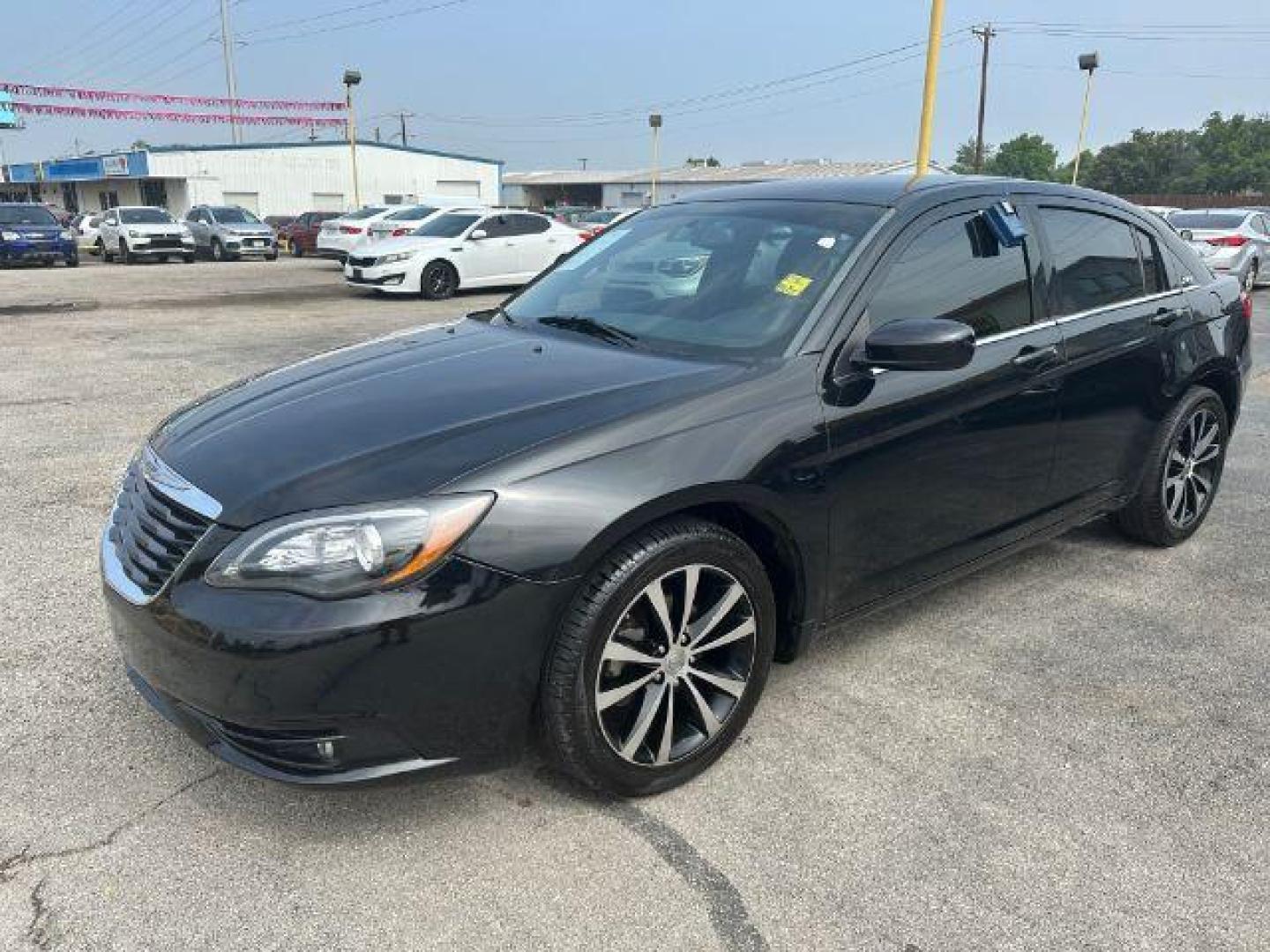 2013 BLACK Chrysler 200 Touring (1C3CCBBB4DN) with an 2.4L L4 DOHC 16V engine, 6-Speed Automatic transmission, located at 2715 W Pioneer Pkwy, Arlington, TX, 76013, (817) 265-9009, 32.710262, -97.153236 - Photo#2