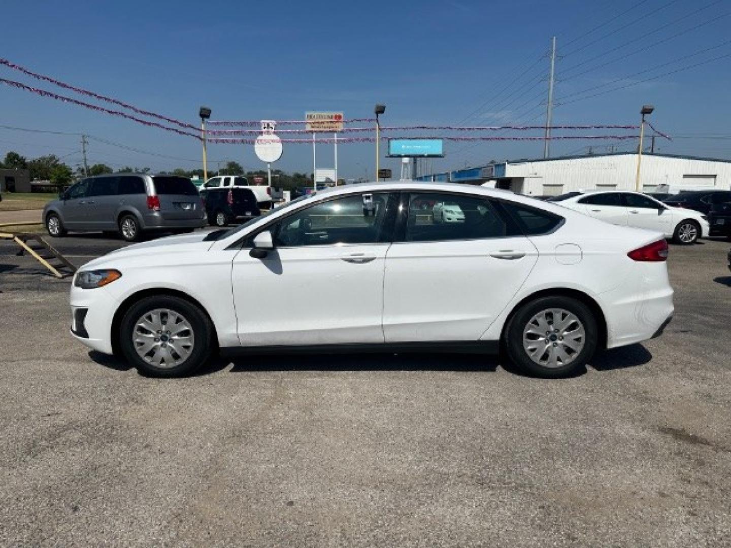 2020 WHITE Ford Fusion S (3FA6P0G75LR) with an 2.5L L4 DOHC 16V engine, 6-Speed Automatic transmission, located at 2715 W Pioneer Pkwy, Arlington, TX, 76013, (817) 265-9009, 32.710262, -97.153236- Photo#1