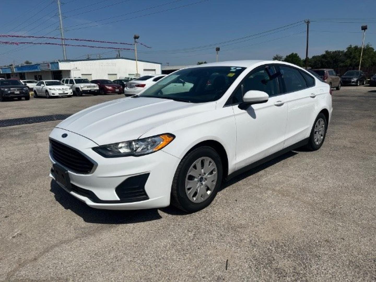 2020 WHITE Ford Fusion S (3FA6P0G75LR) with an 2.5L L4 DOHC 16V engine, 6-Speed Automatic transmission, located at 2715 W Pioneer Pkwy, Arlington, TX, 76013, (817) 265-9009, 32.710262, -97.153236- Photo#2
