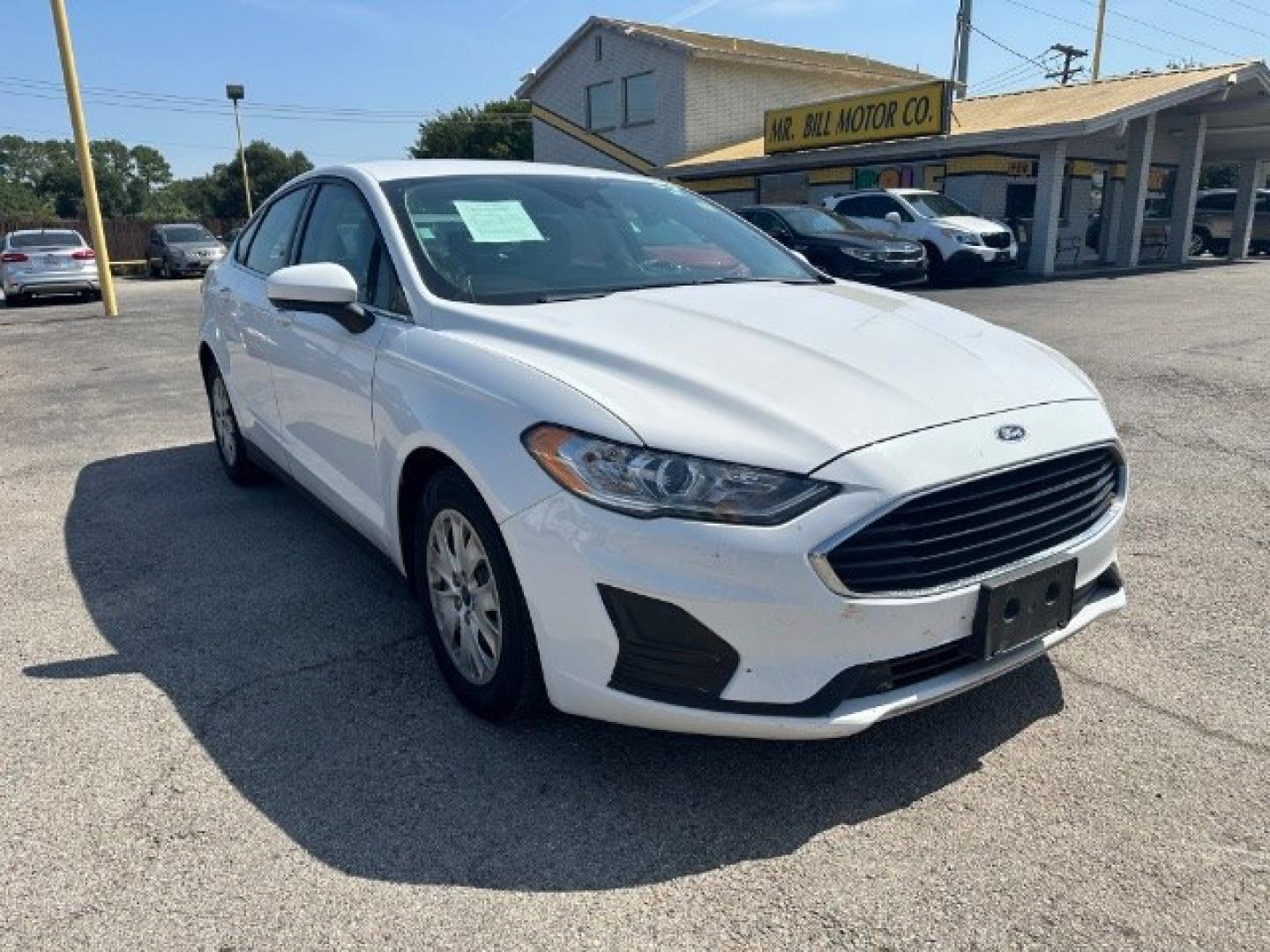 2020 WHITE Ford Fusion S (3FA6P0G75LR) with an 2.5L L4 DOHC 16V engine, 6-Speed Automatic transmission, located at 2715 W Pioneer Pkwy, Arlington, TX, 76013, (817) 265-9009, 32.710262, -97.153236- Photo#4