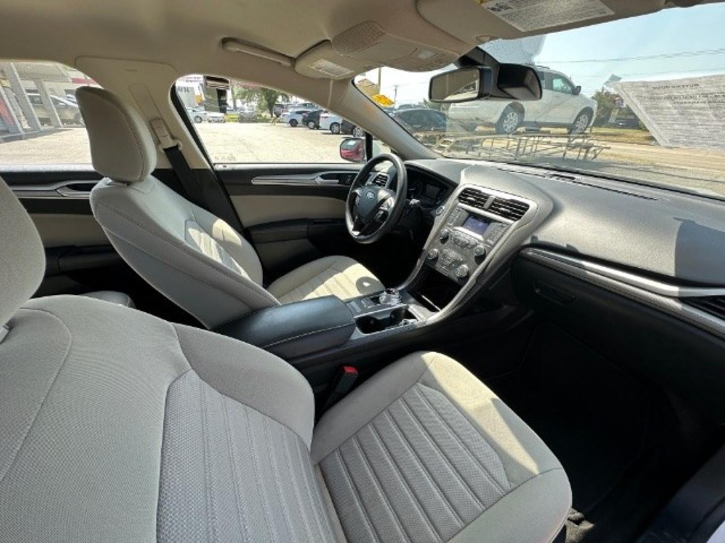 2020 WHITE Ford Fusion S (3FA6P0G75LR) with an 2.5L L4 DOHC 16V engine, 6-Speed Automatic transmission, located at 2715 W Pioneer Pkwy, Arlington, TX, 76013, (817) 265-9009, 32.710262, -97.153236- Photo#10