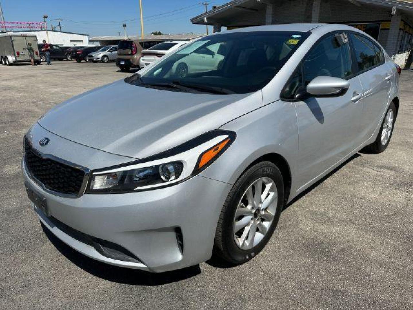 2017 SILVER Kia Forte LX 6A (3KPFL4A72HE) with an 2.0L L4 DOHC 16V engine, 6-Speed Automatic transmission, located at 2715 W Pioneer Pkwy, Arlington, TX, 76013, (817) 265-9009, 32.710262, -97.153236 - Photo#2