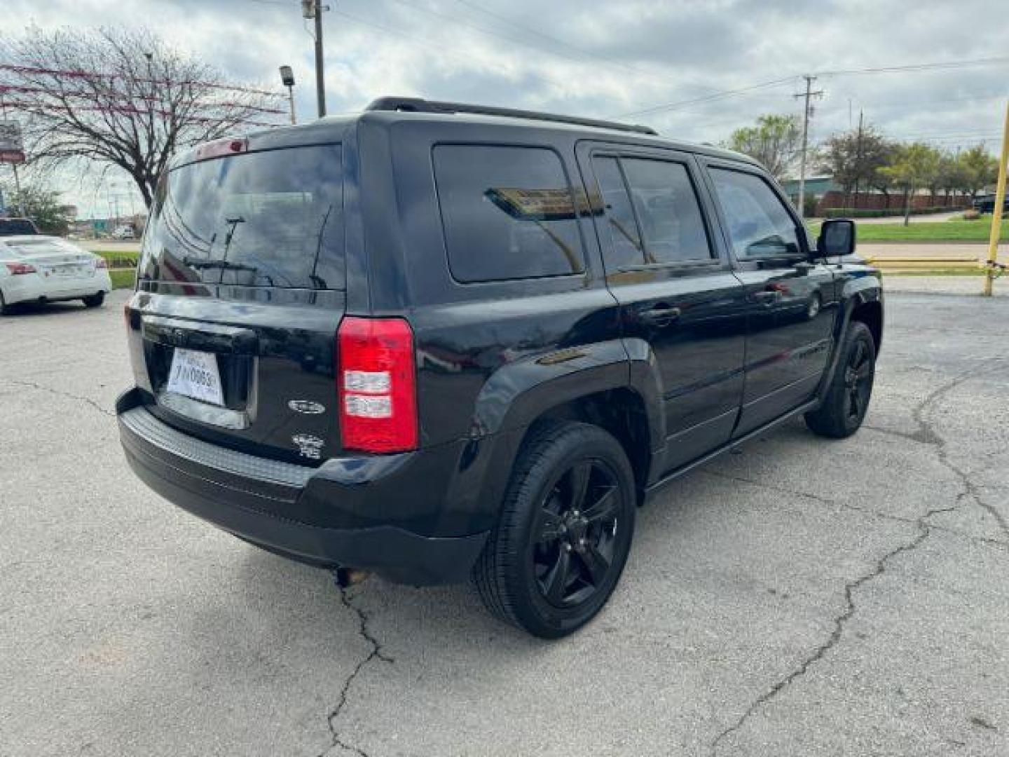 2015 Black Clearcoat Jeep Patriot Sport 2WD (1C4NJPBA1FD) with an 2.0L L4 DOHC 16V engine, located at 2715 W Pioneer Pkwy, Arlington, TX, 76013, (817) 265-9009, 32.710262, -97.153236 - Photo#6