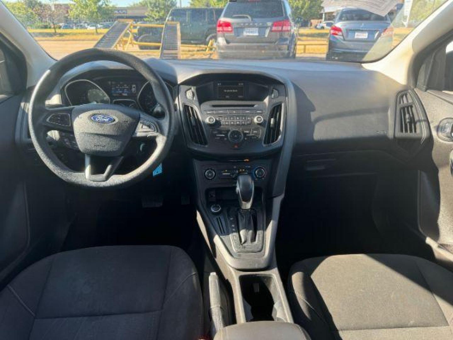 2017 BLACK Ford Focus SE Sedan (1FADP3F24HL) with an 2.0L L4 DOHC 16V engine, located at 2715 W Pioneer Pkwy, Arlington, TX, 76013, (817) 265-9009, 32.710262, -97.153236 - Photo#12