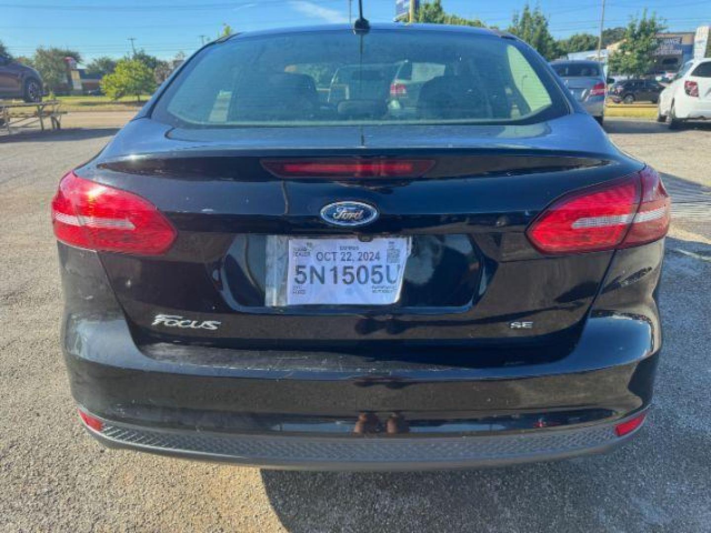 2017 BLACK Ford Focus SE Sedan (1FADP3F24HL) with an 2.0L L4 DOHC 16V engine, located at 2715 W Pioneer Pkwy, Arlington, TX, 76013, (817) 265-9009, 32.710262, -97.153236 - Photo#7