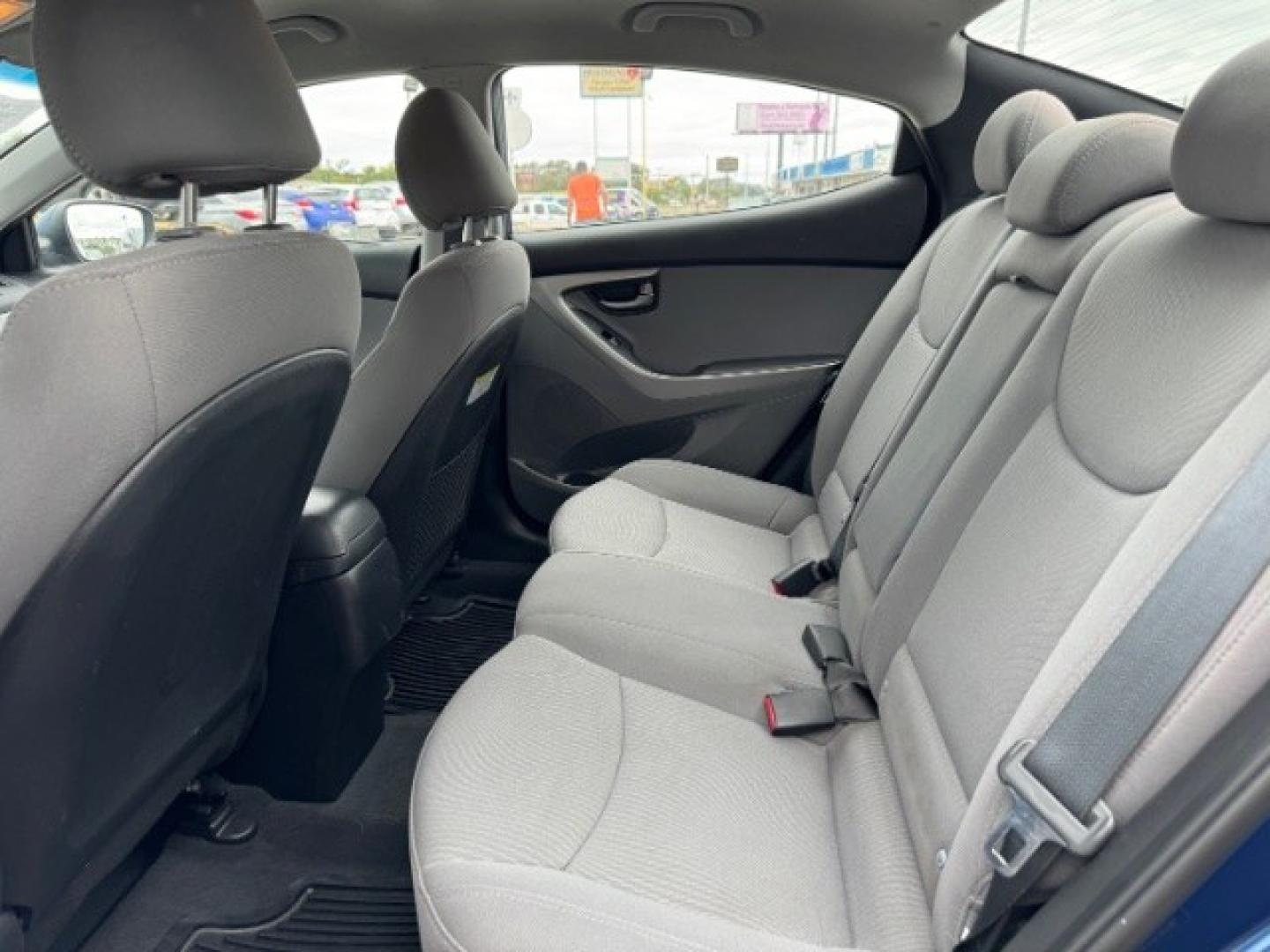2016 BLUE Hyundai Elantra SE 6AT (5NPDH4AE1GH) with an 1.8L L4 DOHC 16V engine, 6-Speed Automatic transmission, located at 2715 W Pioneer Pkwy, Arlington, TX, 76013, (817) 265-9009, 32.710262, -97.153236- Photo#9