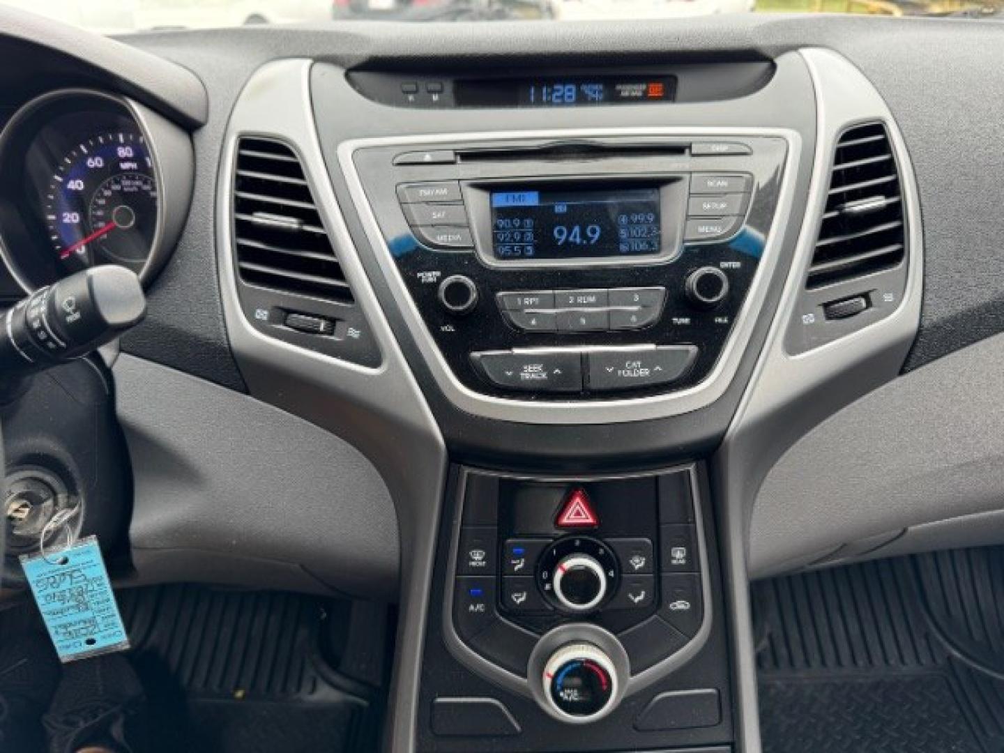 2016 BLUE Hyundai Elantra SE 6AT (5NPDH4AE1GH) with an 1.8L L4 DOHC 16V engine, 6-Speed Automatic transmission, located at 2715 W Pioneer Pkwy, Arlington, TX, 76013, (817) 265-9009, 32.710262, -97.153236- Photo#16