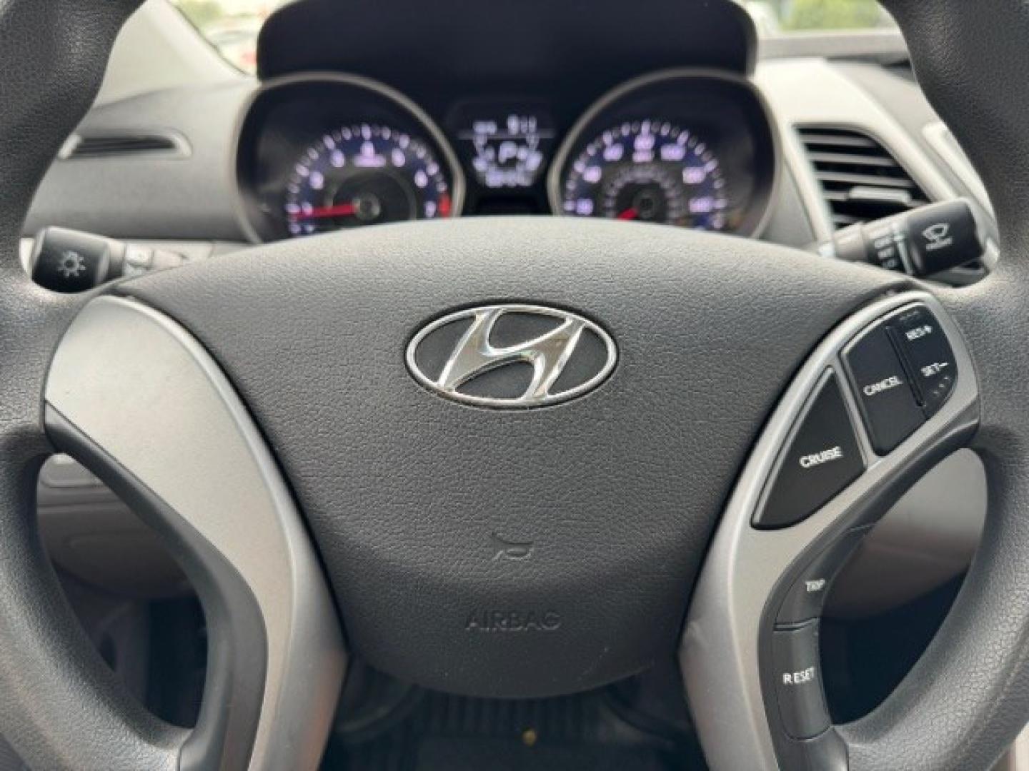 2016 BLUE Hyundai Elantra SE 6AT (5NPDH4AE1GH) with an 1.8L L4 DOHC 16V engine, 6-Speed Automatic transmission, located at 2715 W Pioneer Pkwy, Arlington, TX, 76013, (817) 265-9009, 32.710262, -97.153236- Photo#17