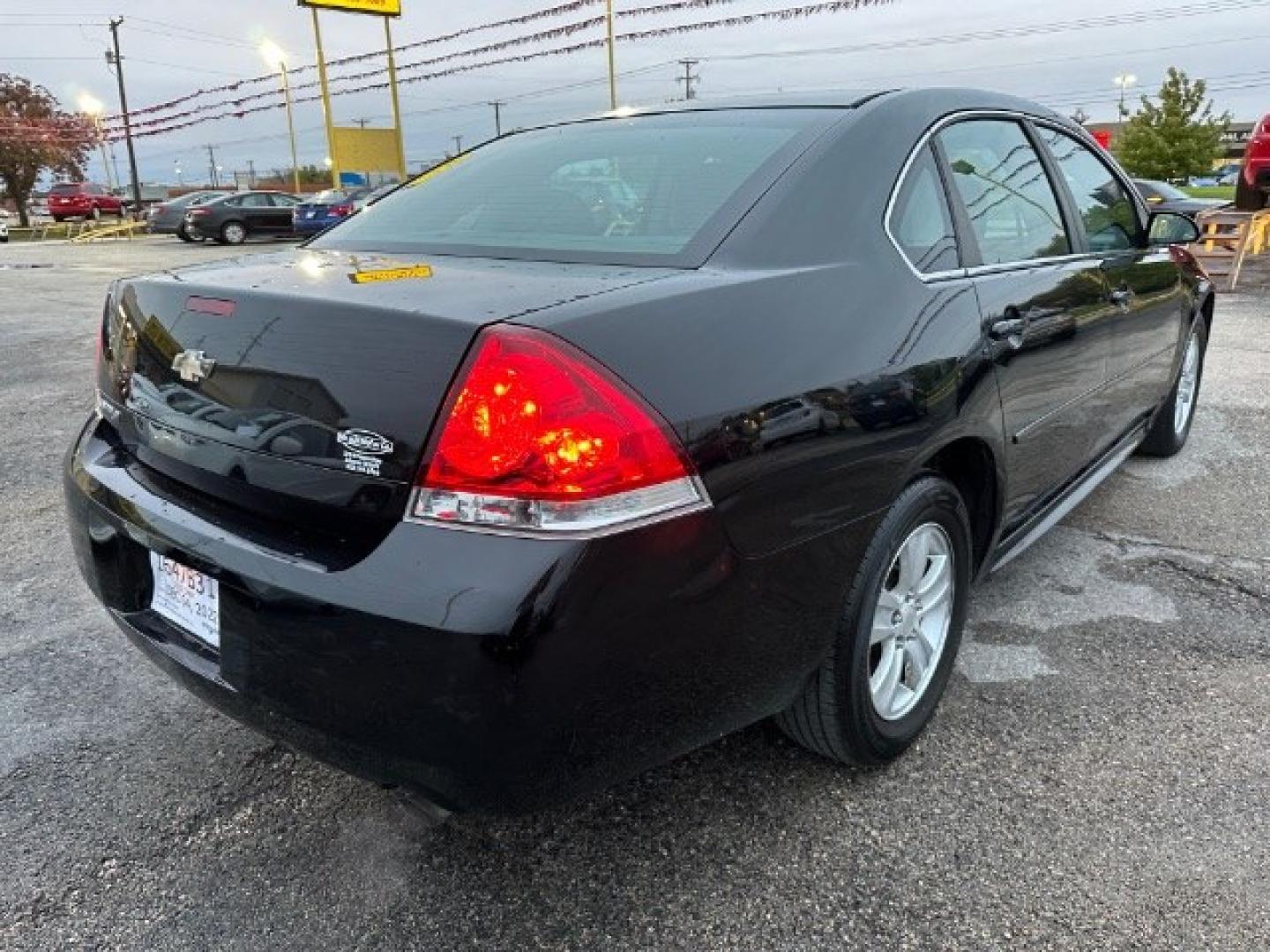 2013 GRAY Chevrolet Impala LS (Fleet) (2G1WF5E34D1) with an 3.6L V6 DOHC 16V FFV engine, 6-Speed Automatic transmission, located at 2715 W Pioneer Pkwy, Arlington, TX, 76013, (817) 265-9009, 32.710262, -97.153236- Photo#5