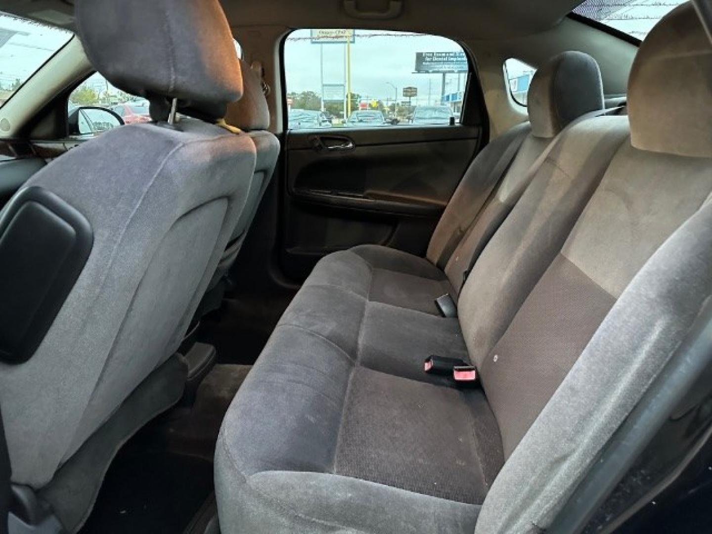 2013 GRAY Chevrolet Impala LS (Fleet) (2G1WF5E34D1) with an 3.6L V6 DOHC 16V FFV engine, 6-Speed Automatic transmission, located at 2715 W Pioneer Pkwy, Arlington, TX, 76013, (817) 265-9009, 32.710262, -97.153236- Photo#9