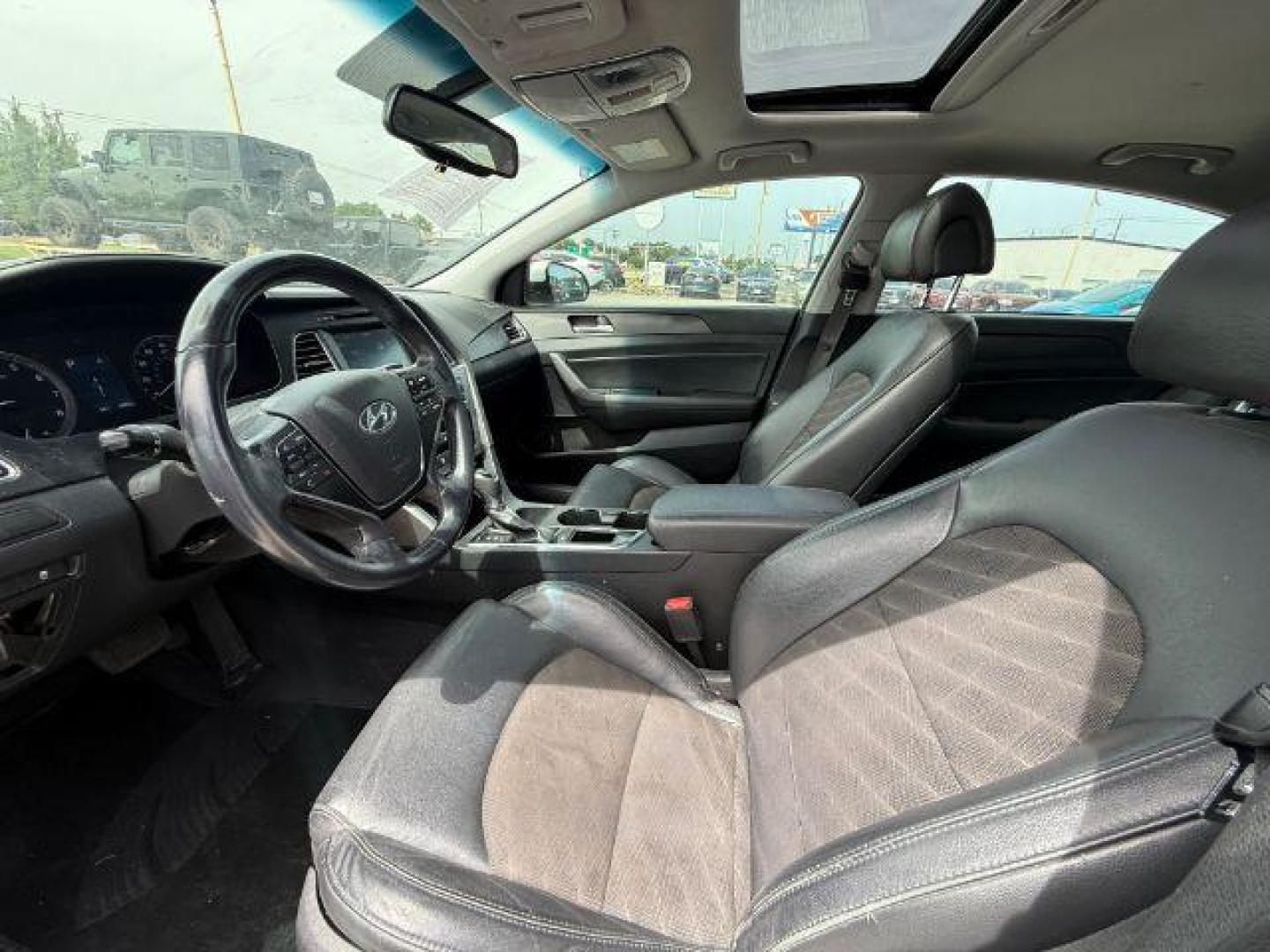 2016 WHITE Hyundai Sonata Sport (5NPE34AF6GH) with an 2.4L L4 DOHC 16V engine, 6-Speed Automatic transmission, located at 2715 W Pioneer Pkwy, Arlington, TX, 76013, (817) 265-9009, 32.710262, -97.153236 - Photo#14