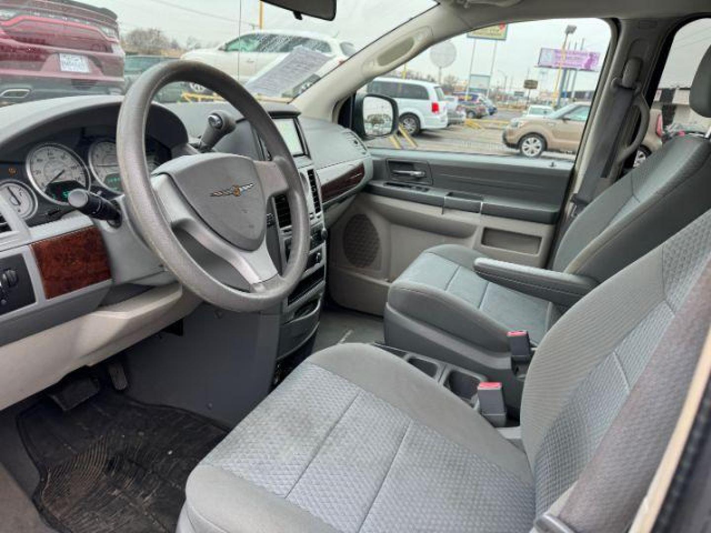 2010 BLUE Chrysler Town and Country LX (2A4RR4DE1AR) with an 3.3L V6 OHV 12V engine, 4-Speed Automatic transmission, located at 2715 W Pioneer Pkwy, Arlington, TX, 76013, (817) 265-9009, 32.710262, -97.153236 - Photo#15