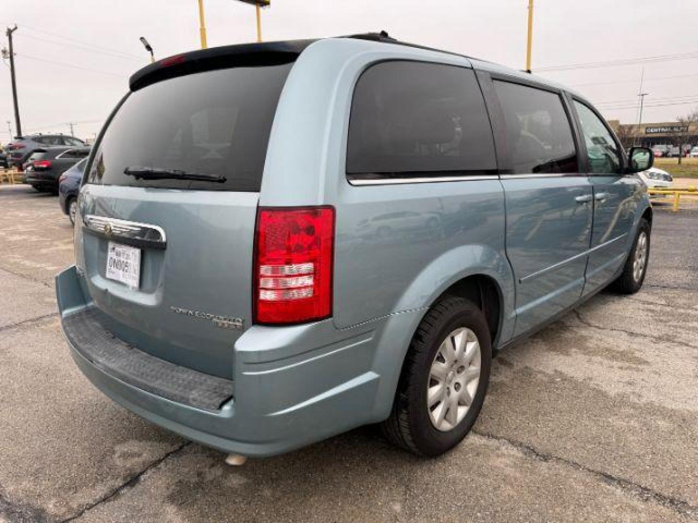 2010 BLUE Chrysler Town and Country LX (2A4RR4DE1AR) with an 3.3L V6 OHV 12V engine, 4-Speed Automatic transmission, located at 2715 W Pioneer Pkwy, Arlington, TX, 76013, (817) 265-9009, 32.710262, -97.153236 - Photo#5