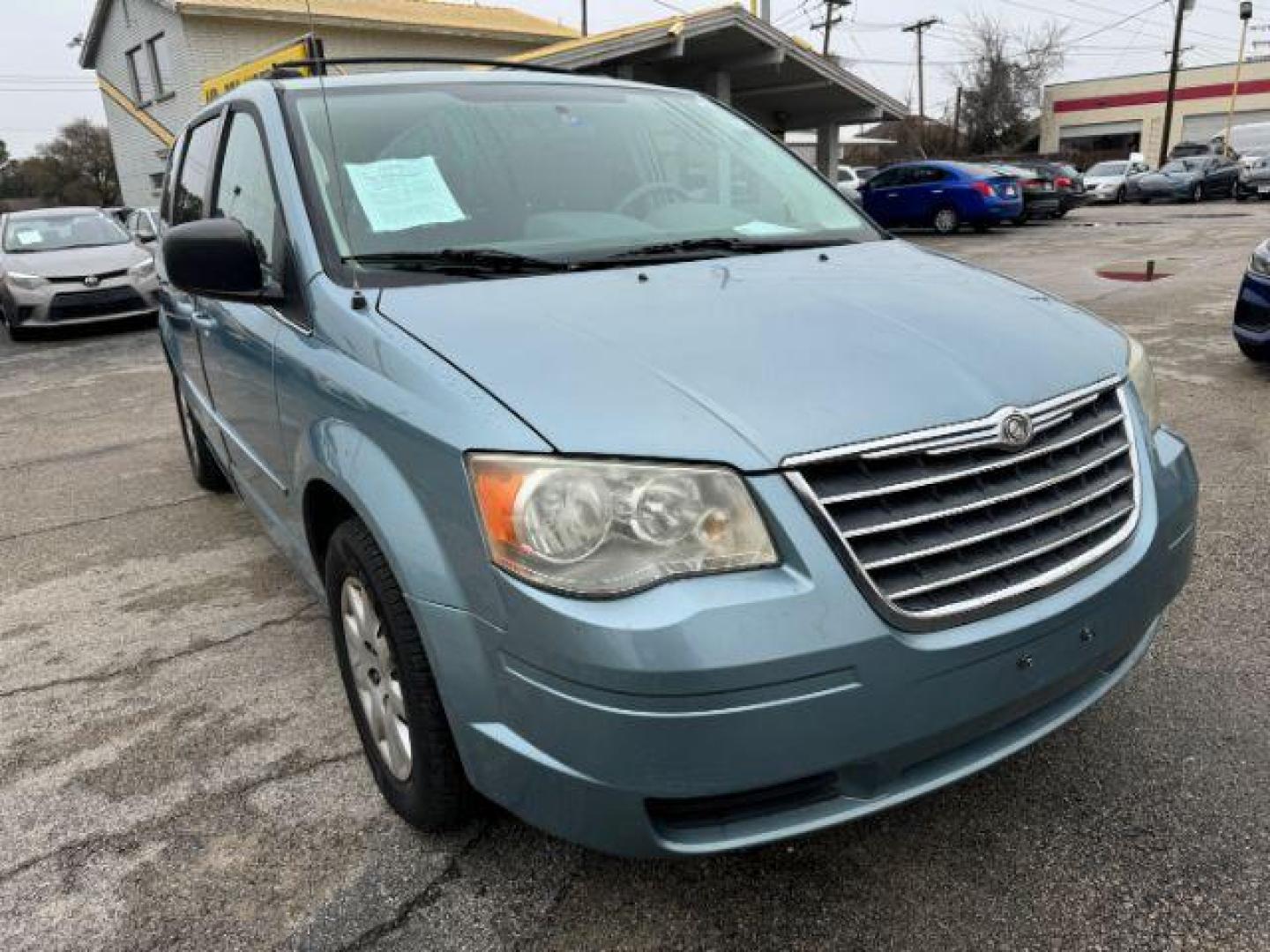 2010 BLUE Chrysler Town and Country LX (2A4RR4DE1AR) with an 3.3L V6 OHV 12V engine, 4-Speed Automatic transmission, located at 2715 W Pioneer Pkwy, Arlington, TX, 76013, (817) 265-9009, 32.710262, -97.153236 - Photo#4