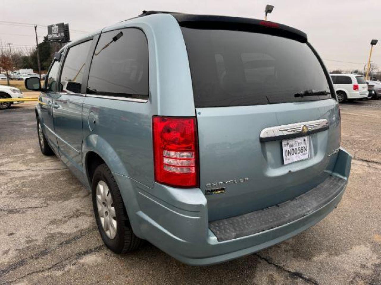 2010 BLUE Chrysler Town and Country LX (2A4RR4DE1AR) with an 3.3L V6 OHV 12V engine, 4-Speed Automatic transmission, located at 2715 W Pioneer Pkwy, Arlington, TX, 76013, (817) 265-9009, 32.710262, -97.153236 - Photo#7