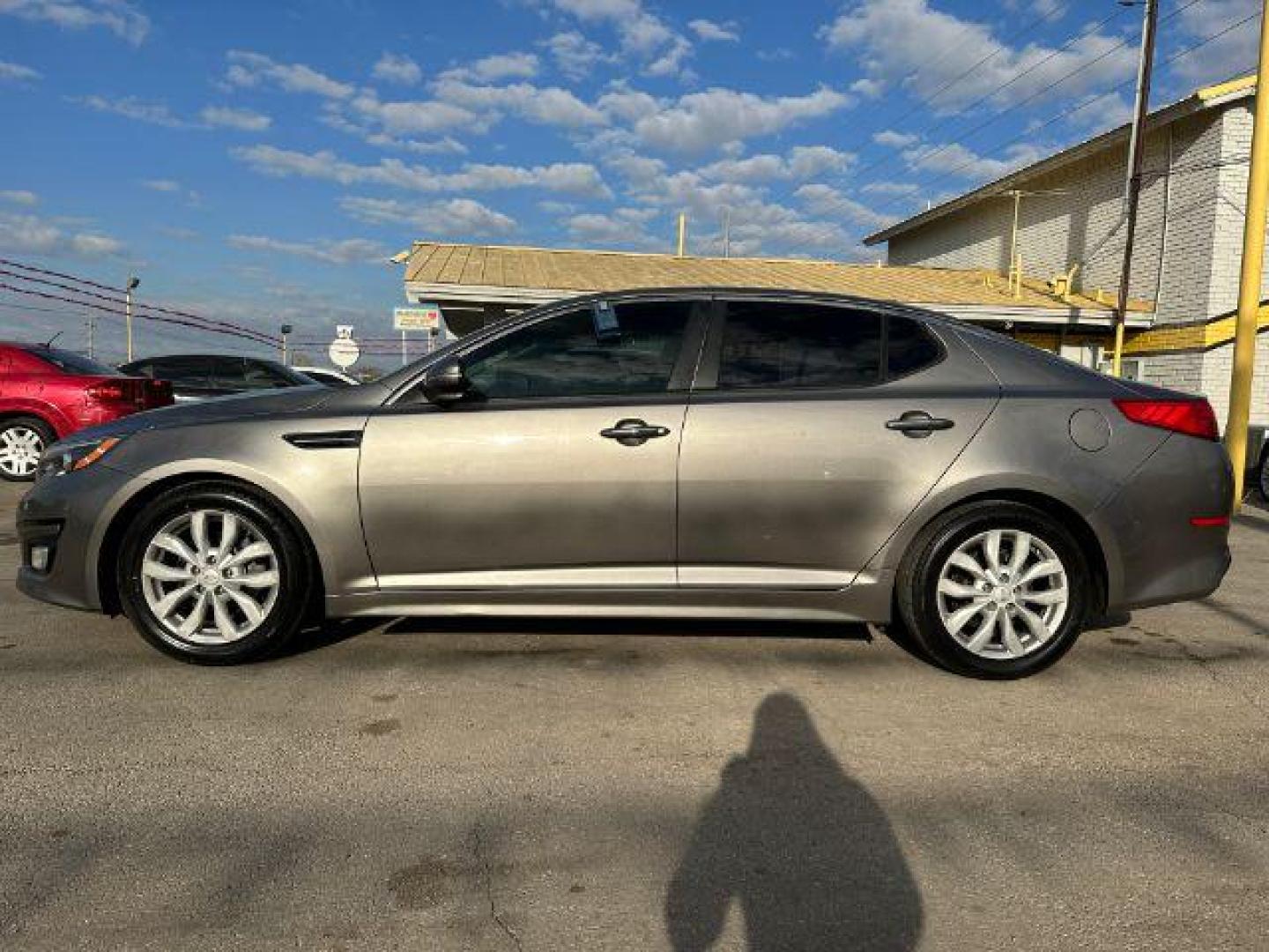 2015 GRAY Kia Optima LX (5XXGM4A77FG) with an 2.4L L4 DOHC 16V engine, 6-Speed Automatic transmission, located at 2715 W Pioneer Pkwy, Arlington, TX, 76013, (817) 265-9009, 32.710262, -97.153236 - Photo#1