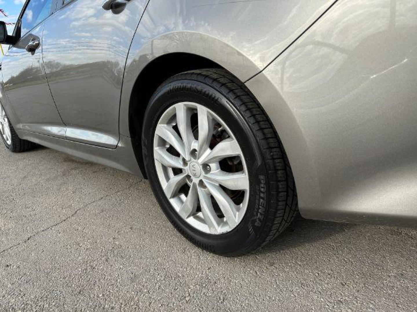 2015 GRAY Kia Optima LX (5XXGM4A77FG) with an 2.4L L4 DOHC 16V engine, 6-Speed Automatic transmission, located at 2715 W Pioneer Pkwy, Arlington, TX, 76013, (817) 265-9009, 32.710262, -97.153236 - Photo#8