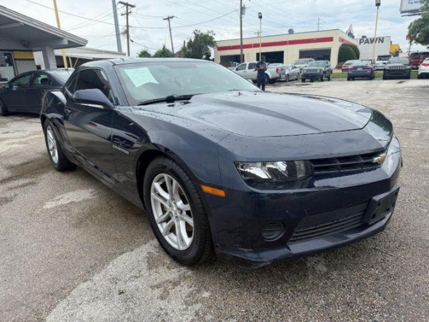 2015 BLACK Chevrolet Camaro 2LS Coupe (2G1FB1E3XF9) with an 3.6L V6 DOHC 24V FFV engine, 6-Speed Automatic transmission, located at 2715 W Pioneer Pkwy, Arlington, TX, 76013, (817) 265-9009, 32.710262, -97.153236 - Photo#5