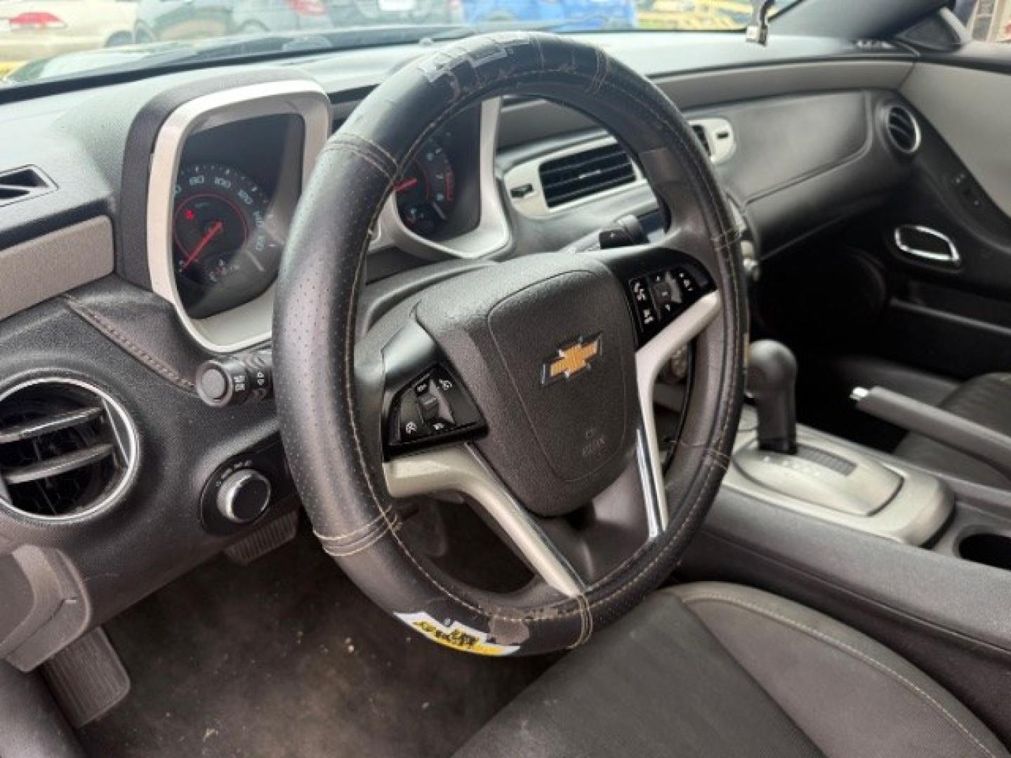 2015 BLACK Chevrolet Camaro 2LS Coupe (2G1FB1E3XF9) with an 3.6L V6 DOHC 24V FFV engine, 6-Speed Automatic transmission, located at 2715 W Pioneer Pkwy, Arlington, TX, 76013, (817) 265-9009, 32.710262, -97.153236- Photo#11