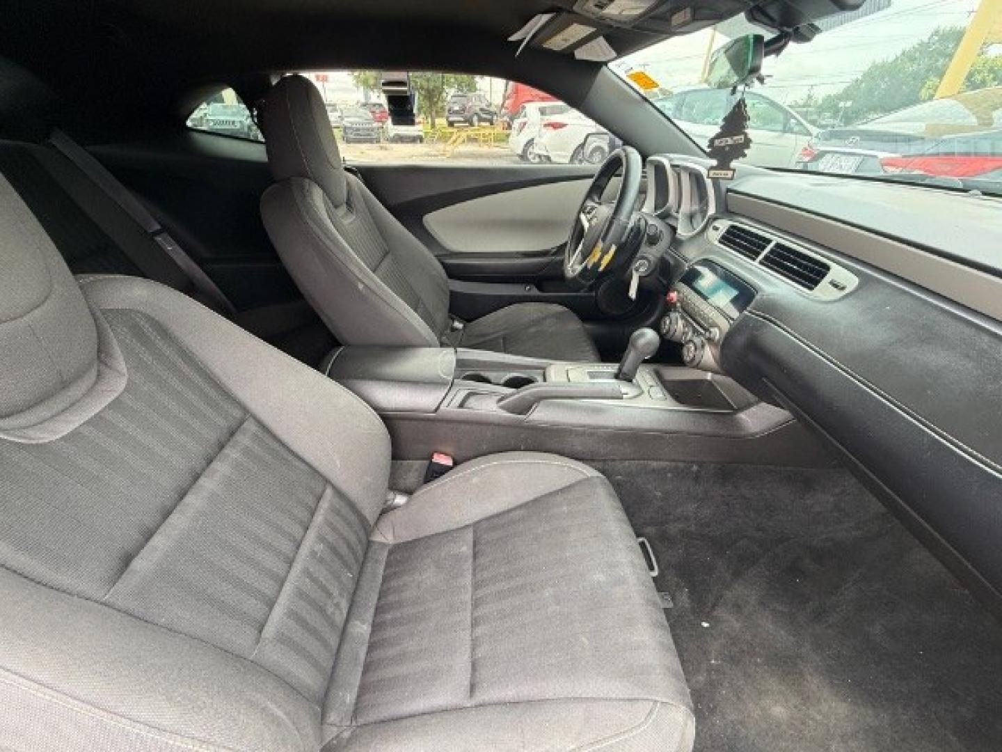 2015 BLACK Chevrolet Camaro 2LS Coupe (2G1FB1E3XF9) with an 3.6L V6 DOHC 24V FFV engine, 6-Speed Automatic transmission, located at 2715 W Pioneer Pkwy, Arlington, TX, 76013, (817) 265-9009, 32.710262, -97.153236- Photo#12