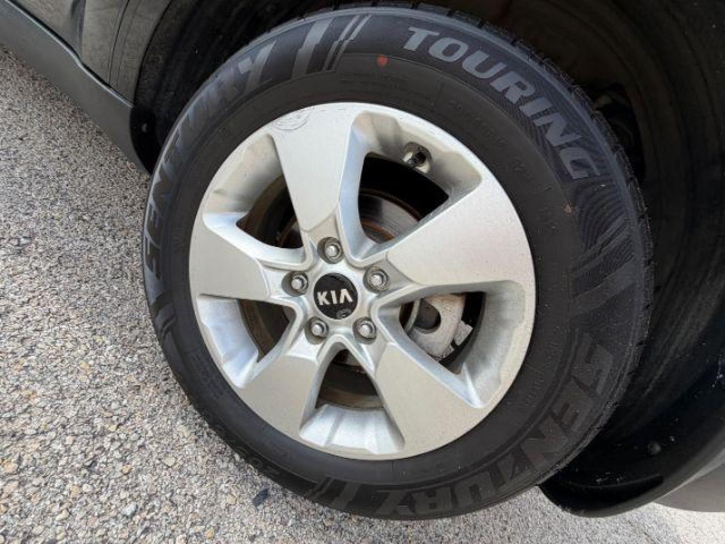 2018 BLACK Kia Soul Base 6A (KNDJN2A25J7) with an 1.6L L4 DOHC 16V engine, 6-Speed Automatic transmission, located at 2715 W Pioneer Pkwy, Arlington, TX, 76013, (817) 265-9009, 32.710262, -97.153236 - Photo#10