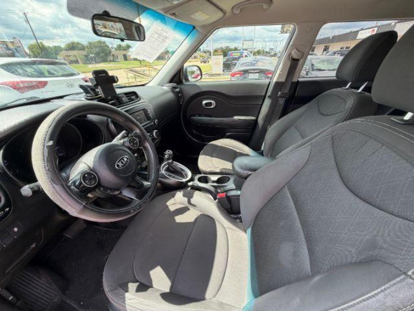 2018 BLACK Kia Soul Base 6A (KNDJN2A25J7) with an 1.6L L4 DOHC 16V engine, 6-Speed Automatic transmission, located at 2715 W Pioneer Pkwy, Arlington, TX, 76013, (817) 265-9009, 32.710262, -97.153236 - Photo#14