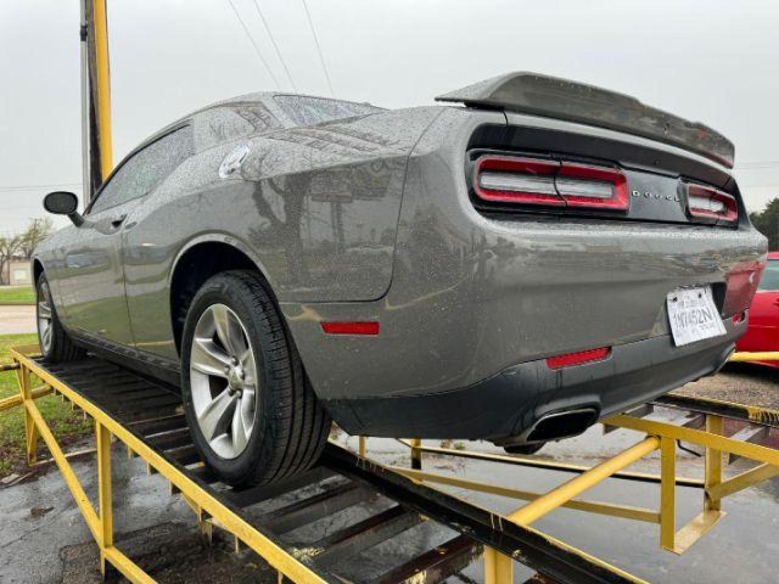 2018 GREY Dodge Challenger SXT (2C3CDZAG4JH) with an 3.6L V6 DOHC 24V engine, 8-Speed Automatic transmission, located at 2715 W Pioneer Pkwy, Arlington, TX, 76013, (817) 265-9009, 32.710262, -97.153236 - Photo #7