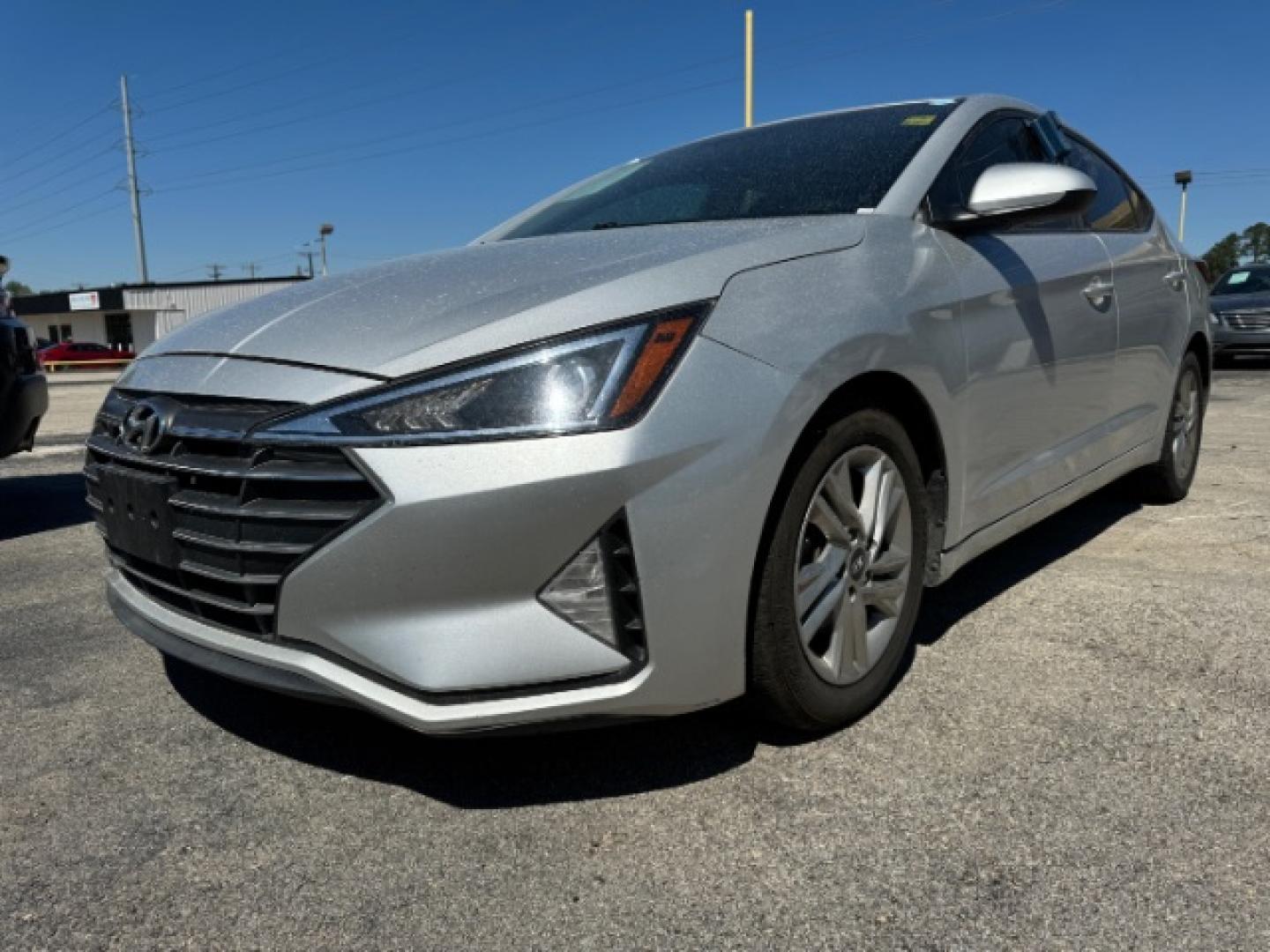 2020 SILVER Hyundai Elantra Limited (5NPD84LF3LH) with an 1.8L L4 DOHC 16V engine, 6-Speed Automatic transmission, located at 2715 W Pioneer Pkwy, Arlington, TX, 76013, (817) 265-9009, 32.710262, -97.153236- Photo#3