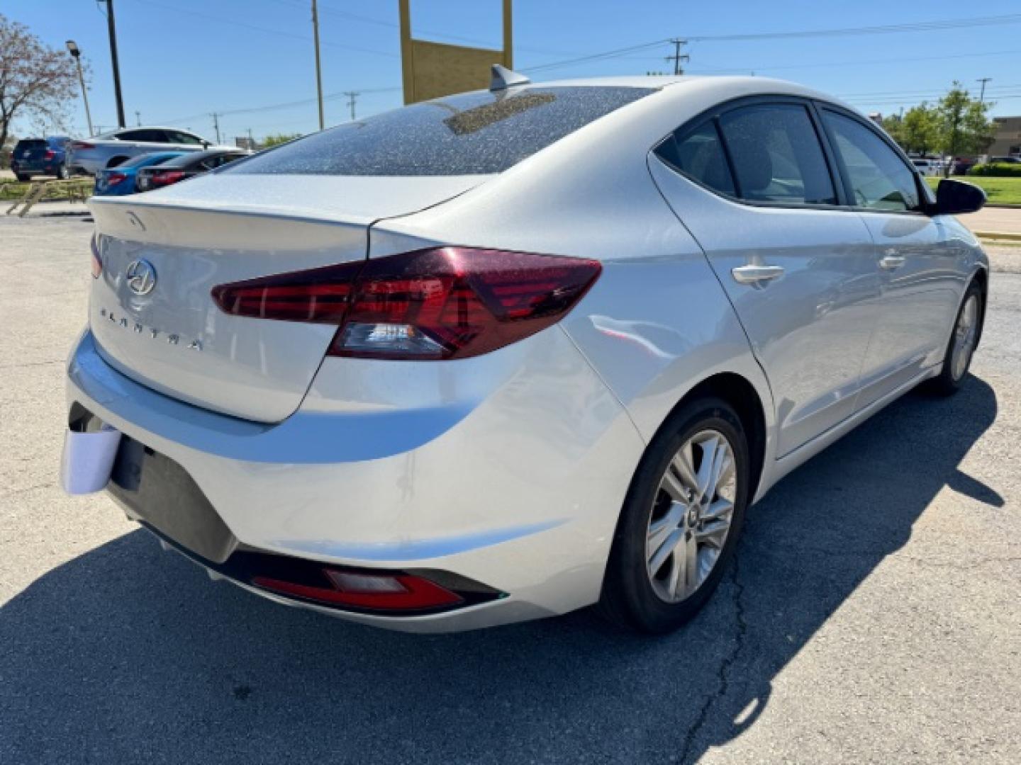 2020 SILVER Hyundai Elantra Limited (5NPD84LF3LH) with an 1.8L L4 DOHC 16V engine, 6-Speed Automatic transmission, located at 2715 W Pioneer Pkwy, Arlington, TX, 76013, (817) 265-9009, 32.710262, -97.153236- Photo#6