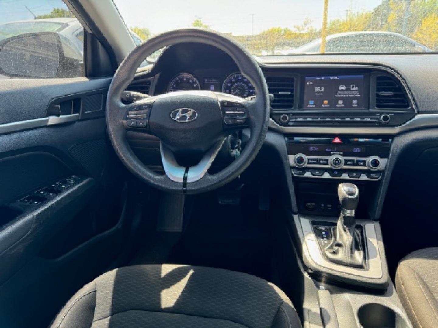2020 SILVER Hyundai Elantra Limited (5NPD84LF3LH) with an 1.8L L4 DOHC 16V engine, 6-Speed Automatic transmission, located at 2715 W Pioneer Pkwy, Arlington, TX, 76013, (817) 265-9009, 32.710262, -97.153236- Photo#12