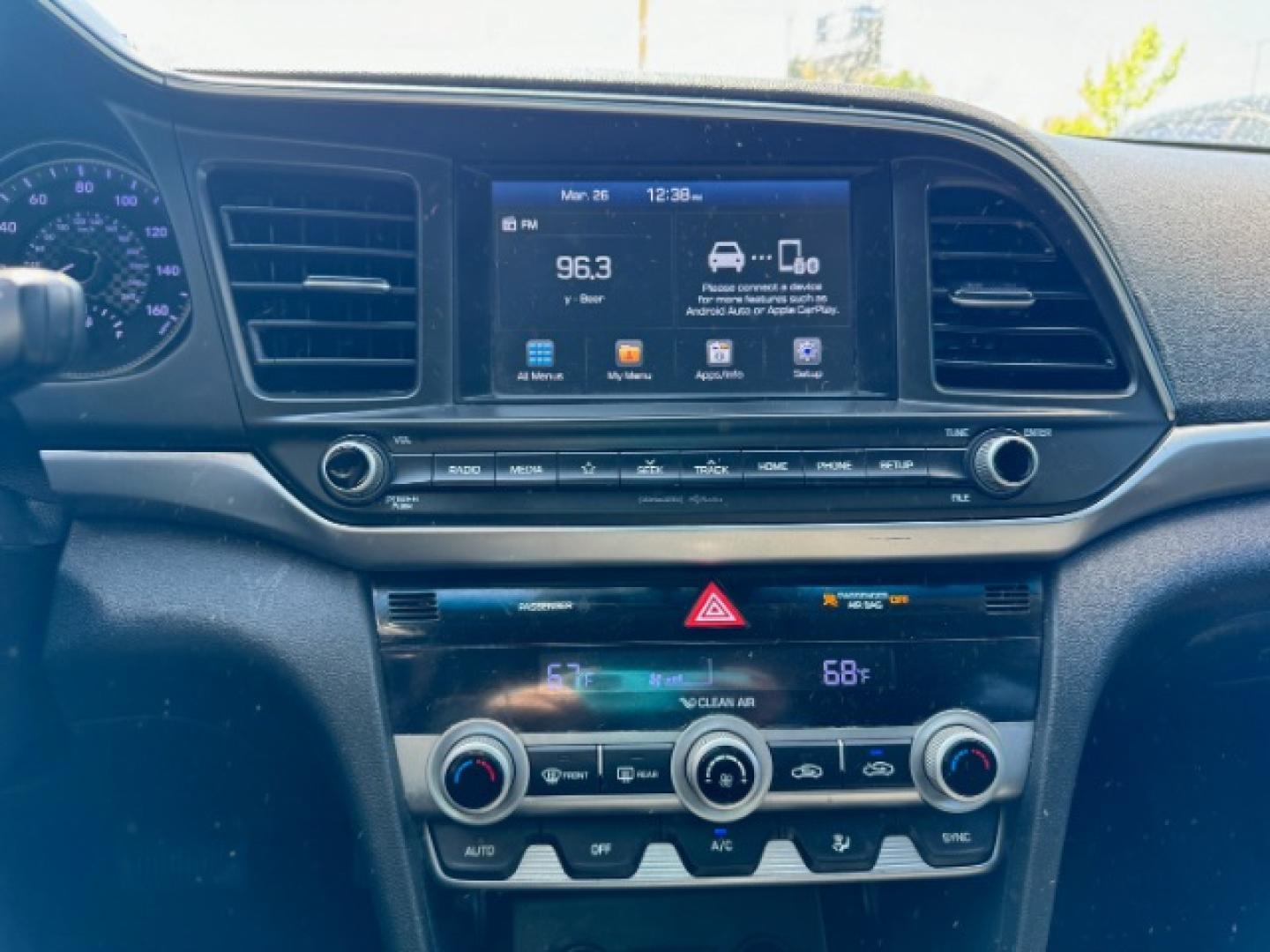 2020 SILVER Hyundai Elantra Limited (5NPD84LF3LH) with an 1.8L L4 DOHC 16V engine, 6-Speed Automatic transmission, located at 2715 W Pioneer Pkwy, Arlington, TX, 76013, (817) 265-9009, 32.710262, -97.153236- Photo#15