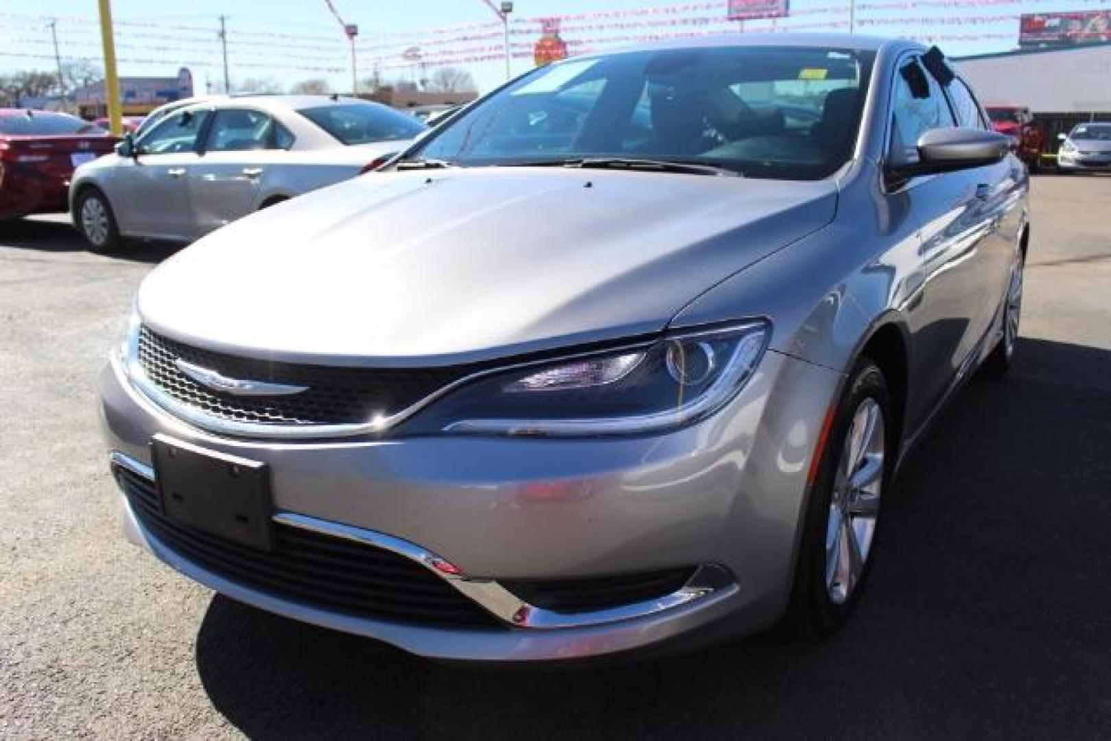 2016 SILVER Chrysler 200 Limited (1C3CCCAB8GN) with an 2.4L L4 DOHC 16V engine, 9-Speed Automatic transmission, located at 2715 W Pioneer Pkwy, Arlington, TX, 76013, (817) 265-9009, 32.710262, -97.153236 - Photo#4