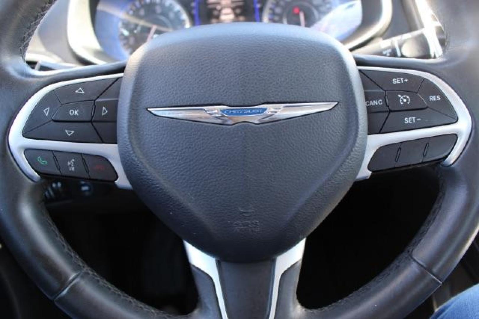 2016 SILVER Chrysler 200 Limited (1C3CCCAB8GN) with an 2.4L L4 DOHC 16V engine, 9-Speed Automatic transmission, located at 2715 W Pioneer Pkwy, Arlington, TX, 76013, (817) 265-9009, 32.710262, -97.153236 - Photo#17