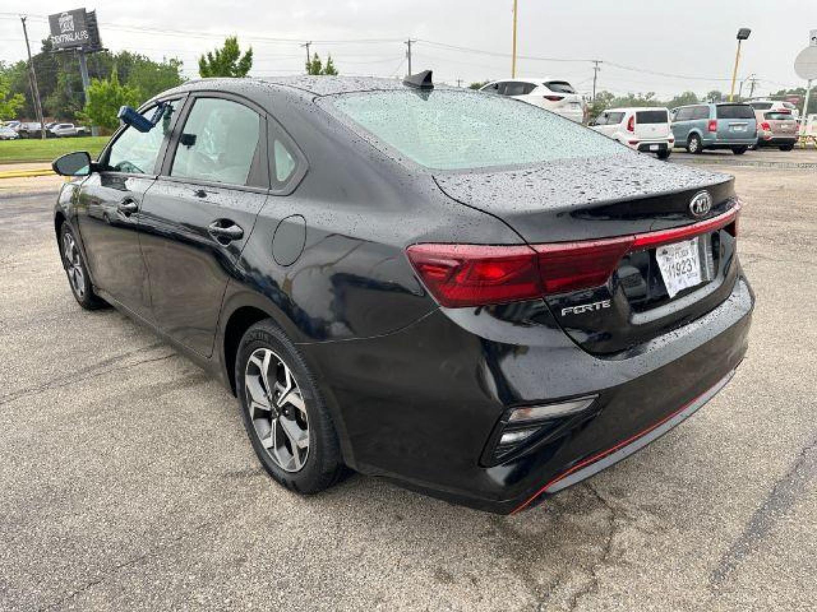2020 BLACK Kia Forte FE (3KPF24AD4LE) with an 2.0L L4 DOHC 16V engine, Continuously Variable Transmission transmission, located at 2715 W Pioneer Pkwy, Arlington, TX, 76013, (817) 265-9009, 32.710262, -97.153236 - Photo #9