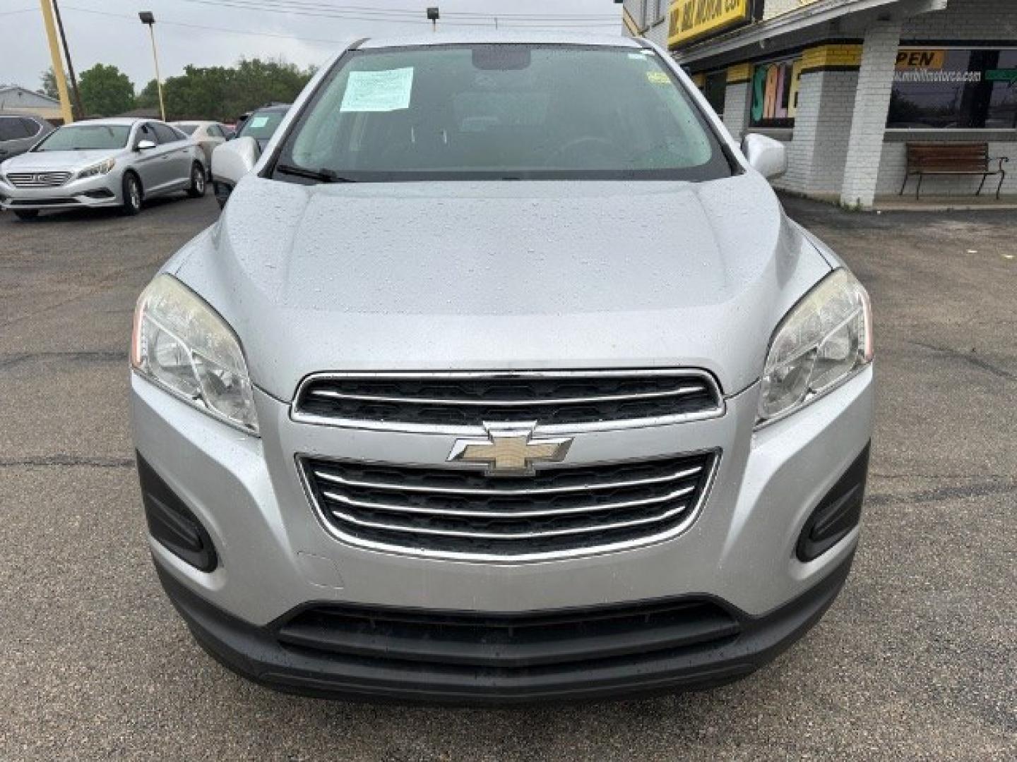 2016 SILVER Chevrolet Trax LS FWD (3GNCJKSB5GL) with an 1.4L L4 DOHC 16V engine, 6-Speed Automatic transmission, located at 2715 W Pioneer Pkwy, Arlington, TX, 76013, (817) 265-9009, 32.710262, -97.153236- Photo#2