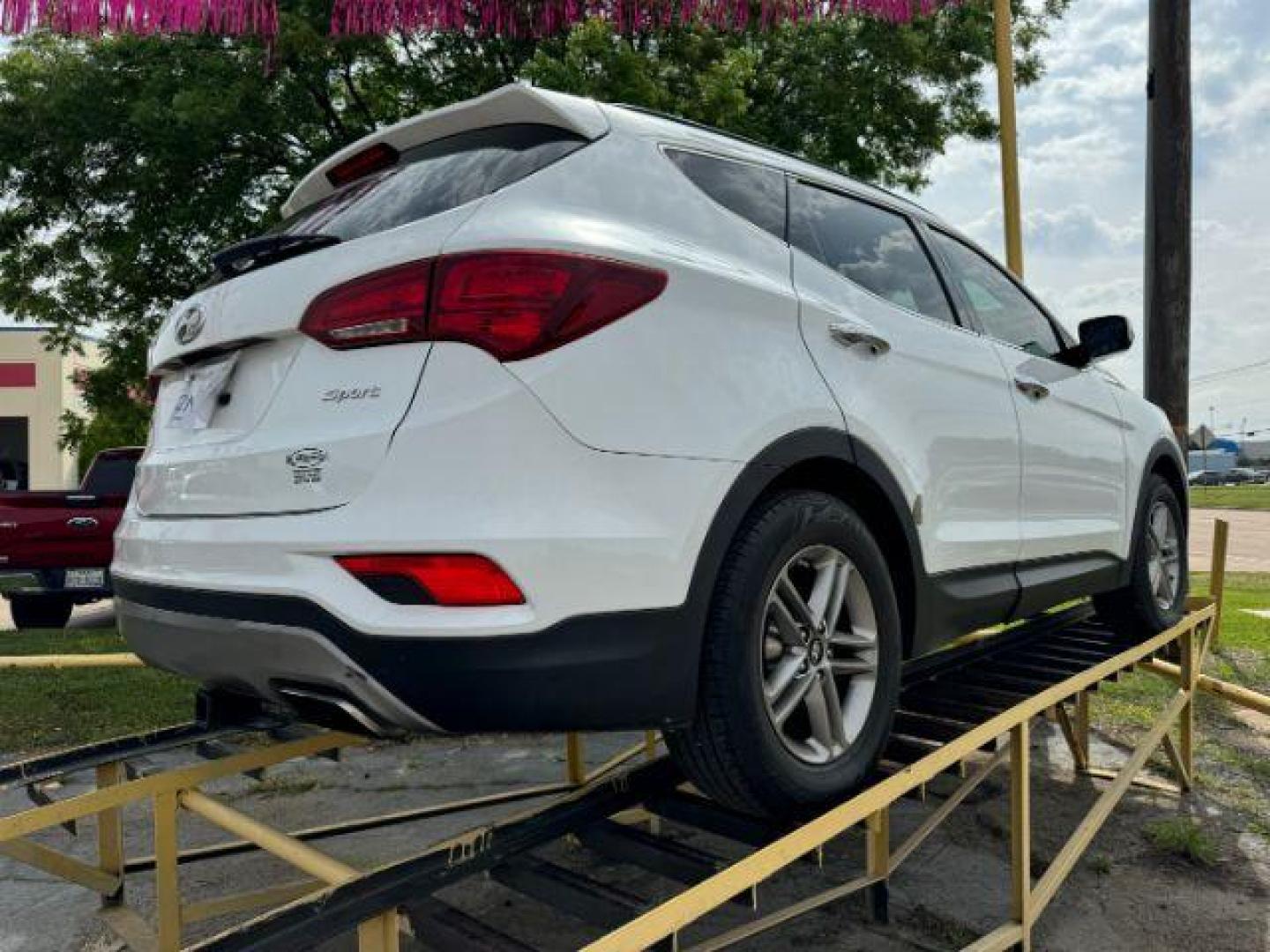 2017 WHITE Hyundai Santa Fe Sport 2.4 FWD (5NMZU3LB4HH) with an 2.4L L4 DOHC 16V engine, 6-Speed Automatic transmission, located at 2715 W Pioneer Pkwy, Arlington, TX, 76013, (817) 265-9009, 32.710262, -97.153236 - Photo#5
