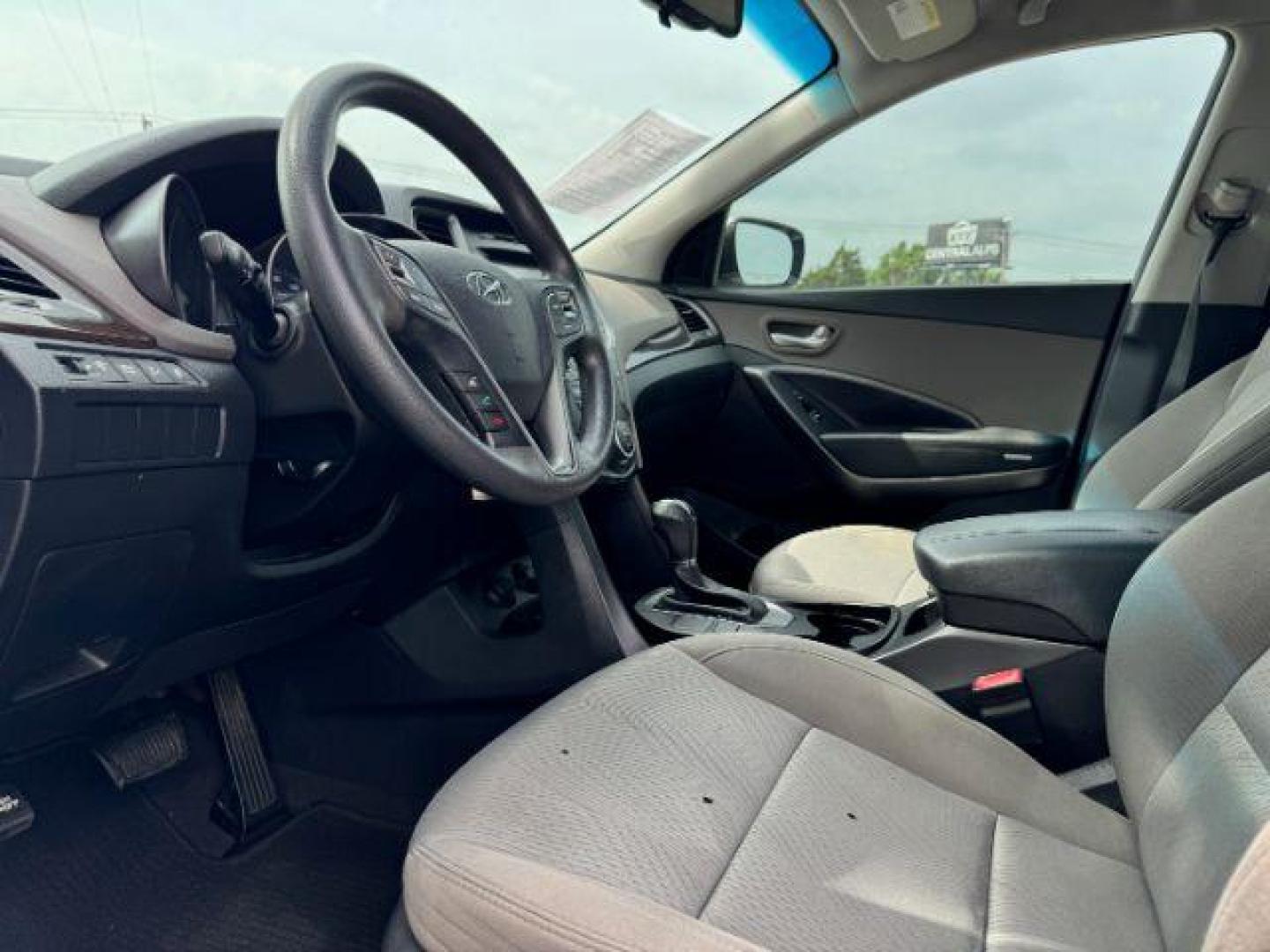 2017 WHITE Hyundai Santa Fe Sport 2.4 FWD (5NMZU3LB4HH) with an 2.4L L4 DOHC 16V engine, 6-Speed Automatic transmission, located at 2715 W Pioneer Pkwy, Arlington, TX, 76013, (817) 265-9009, 32.710262, -97.153236 - Photo#14