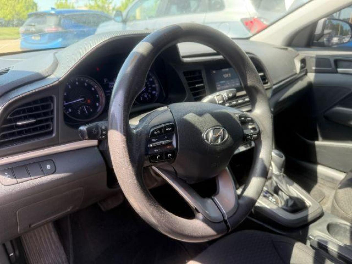 2019 SILVER Hyundai Elantra SE 6AT (5NPD74LF9KH) with an 1.8L L4 DOHC 16V engine, 6-Speed Automatic transmission, located at 2715 W Pioneer Pkwy, Arlington, TX, 76013, (817) 265-9009, 32.710262, -97.153236 - Photo#15