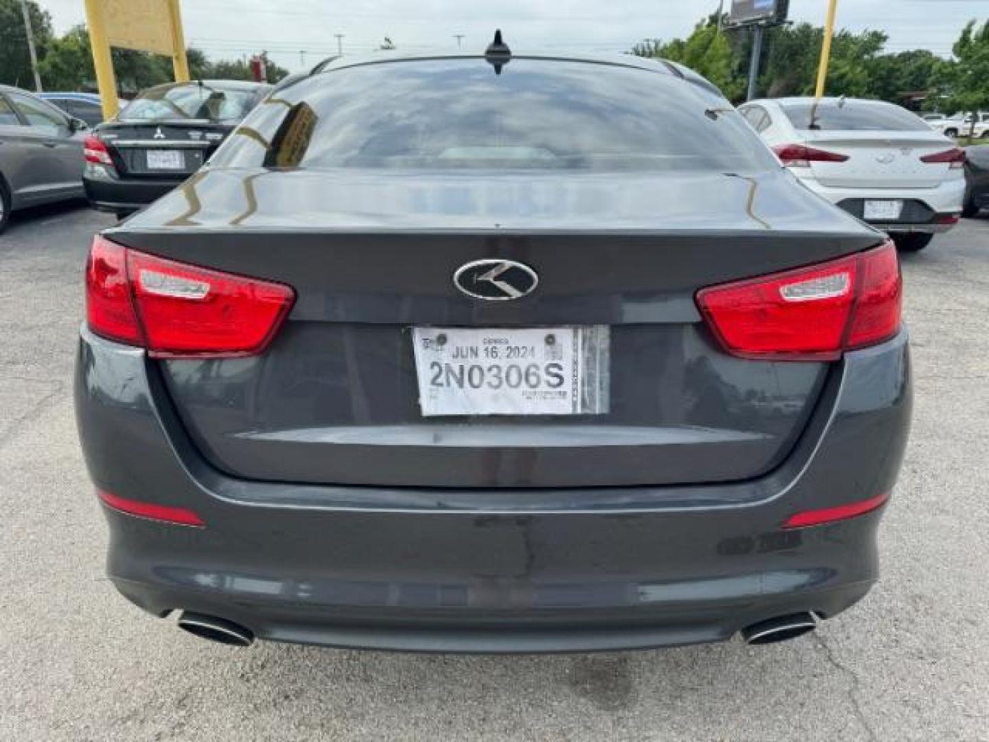2015 GRAY Kia Optima LX (5XXGM4A76FG) with an 2.4L L4 DOHC 16V engine, 6-Speed Automatic transmission, located at 2715 W Pioneer Pkwy, Arlington, TX, 76013, (817) 265-9009, 32.710262, -97.153236 - Photo#6