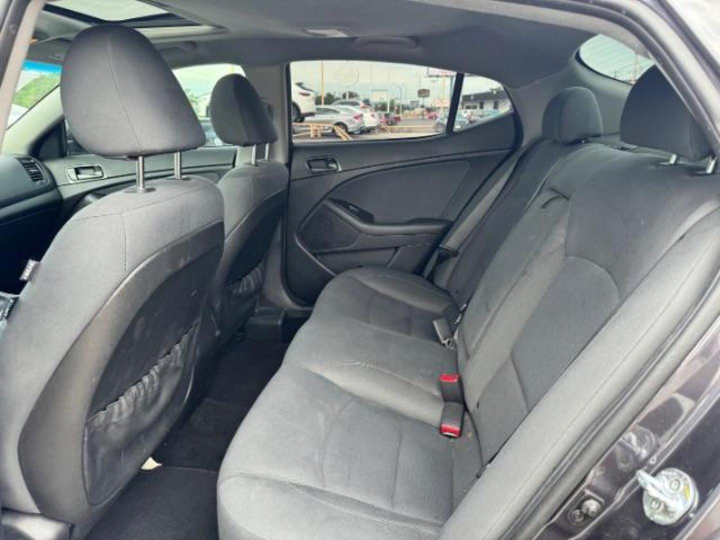 2015 GRAY Kia Optima LX (5XXGM4A76FG) with an 2.4L L4 DOHC 16V engine, 6-Speed Automatic transmission, located at 2715 W Pioneer Pkwy, Arlington, TX, 76013, (817) 265-9009, 32.710262, -97.153236 - Photo#9