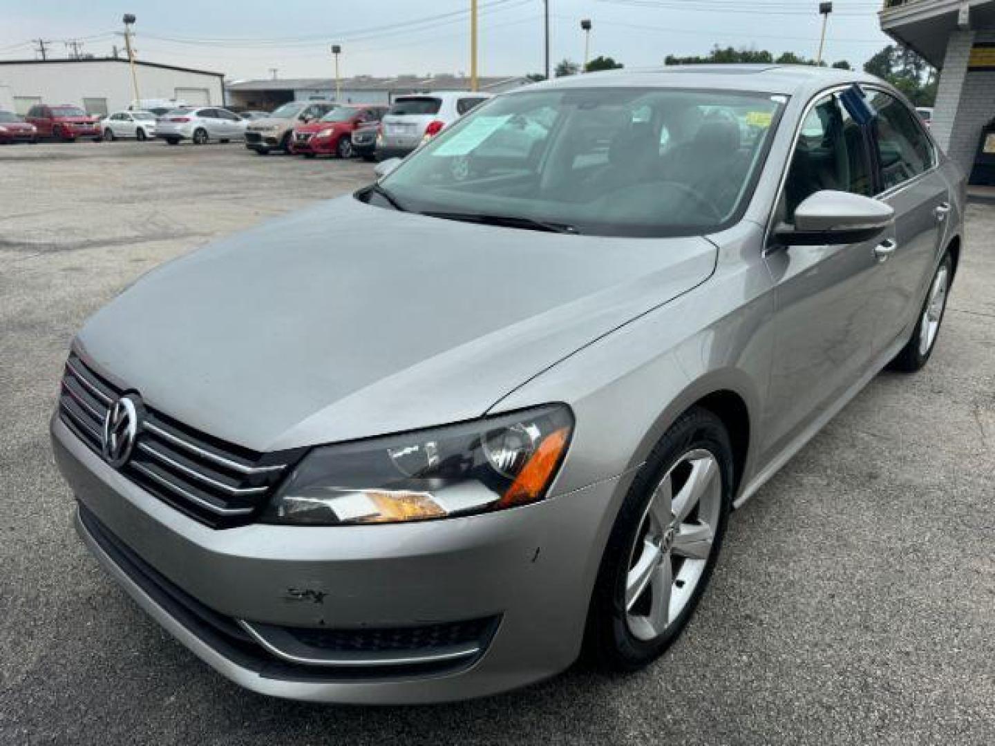 2012 GRAY Volkswagen Passat 2.5L SE AT (1VWBP7A35CC) with an 2.5L L5 engine, 6-Speed Automatic transmission, located at 2715 W Pioneer Pkwy, Arlington, TX, 76013, (817) 265-9009, 32.710262, -97.153236 - Photo#2