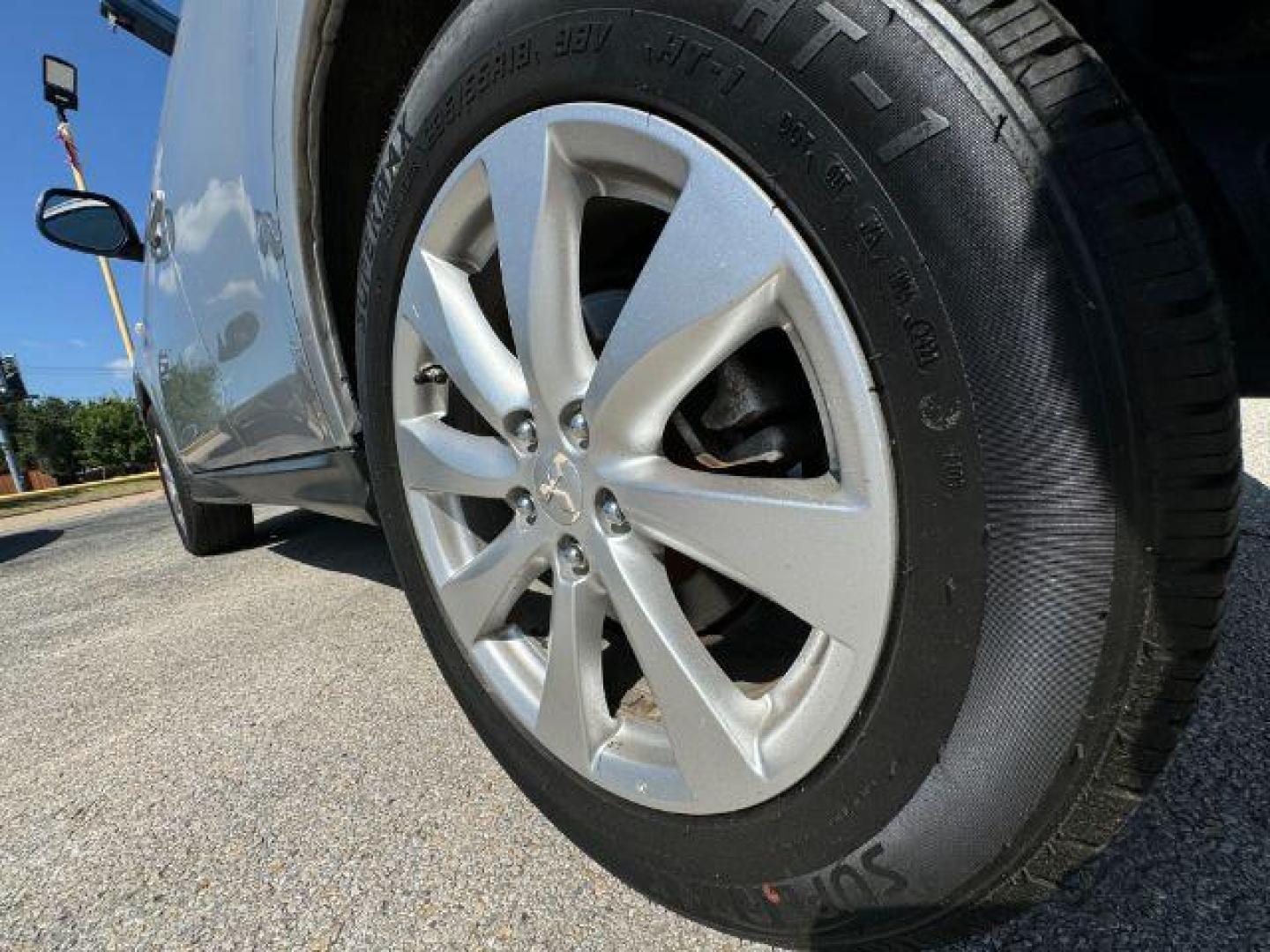 2015 SILVER Mitsubishi Outlander Sport ES 2WD (4A4AP3AU7FE) with an 2.0L L4 DOHC 16V engine, Continuously Variabl transmission, located at 2715 W Pioneer Pkwy, Arlington, TX, 76013, (817) 265-9009, 32.710262, -97.153236 - Photo#10