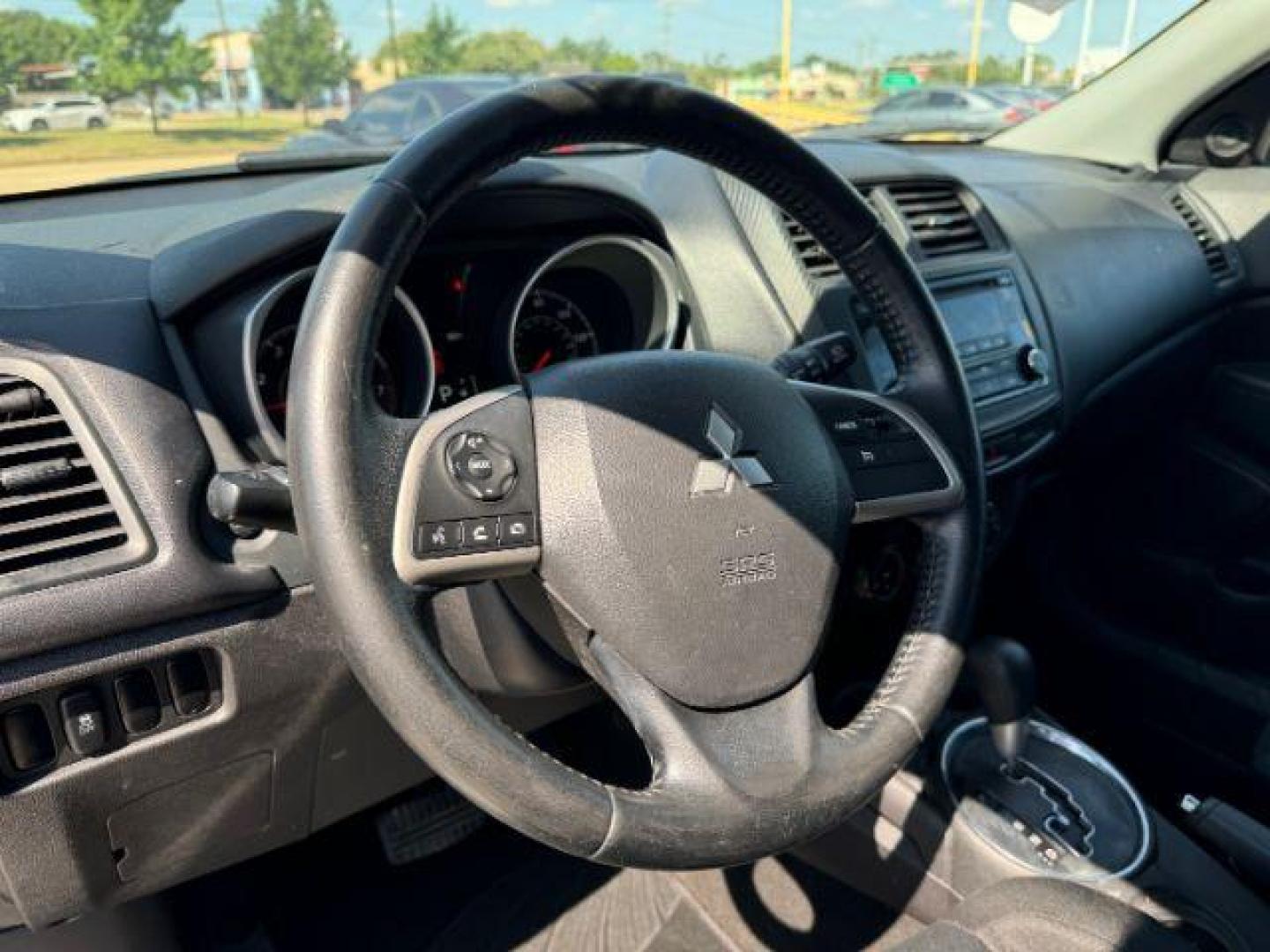 2015 SILVER Mitsubishi Outlander Sport ES 2WD (4A4AP3AU7FE) with an 2.0L L4 DOHC 16V engine, Continuously Variabl transmission, located at 2715 W Pioneer Pkwy, Arlington, TX, 76013, (817) 265-9009, 32.710262, -97.153236 - Photo#15