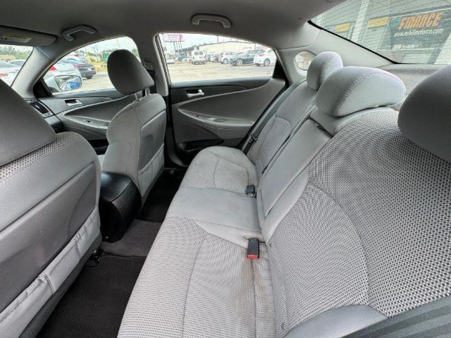 2013 SILVER Hyundai Sonata GLS (5NPEB4AC2DH) with an 2.4L L4 DOHC 16V engine, 6-Speed Automatic transmission, located at 2715 W Pioneer Pkwy, Arlington, TX, 76013, (817) 265-9009, 32.710262, -97.153236 - Photo#11