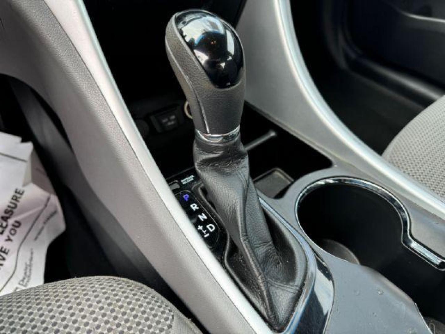 2013 SILVER Hyundai Sonata GLS (5NPEB4AC2DH) with an 2.4L L4 DOHC 16V engine, 6-Speed Automatic transmission, located at 2715 W Pioneer Pkwy, Arlington, TX, 76013, (817) 265-9009, 32.710262, -97.153236 - Photo#15